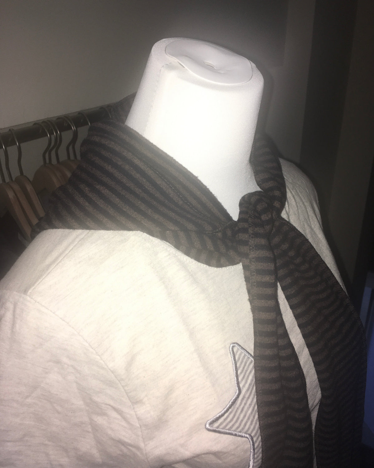 striped hooded scarf (brown)