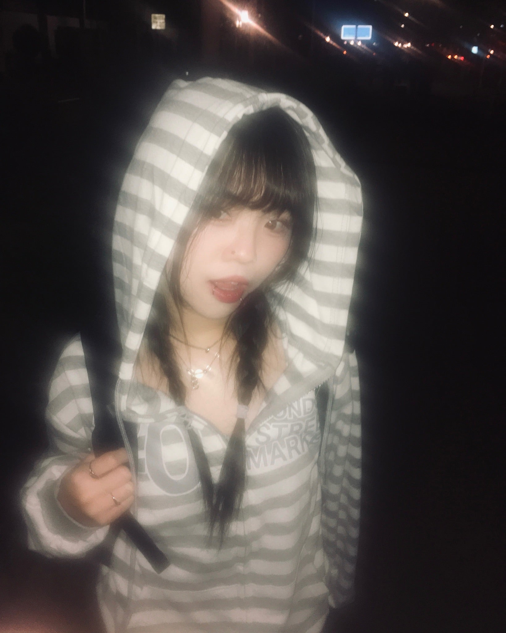 20 striped zip-up hoodie (grey)