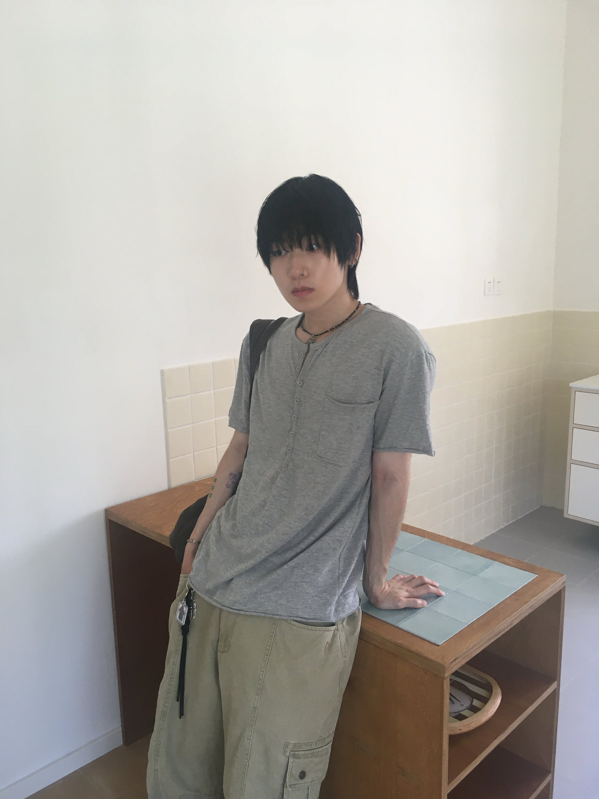 henley button tee (grey)