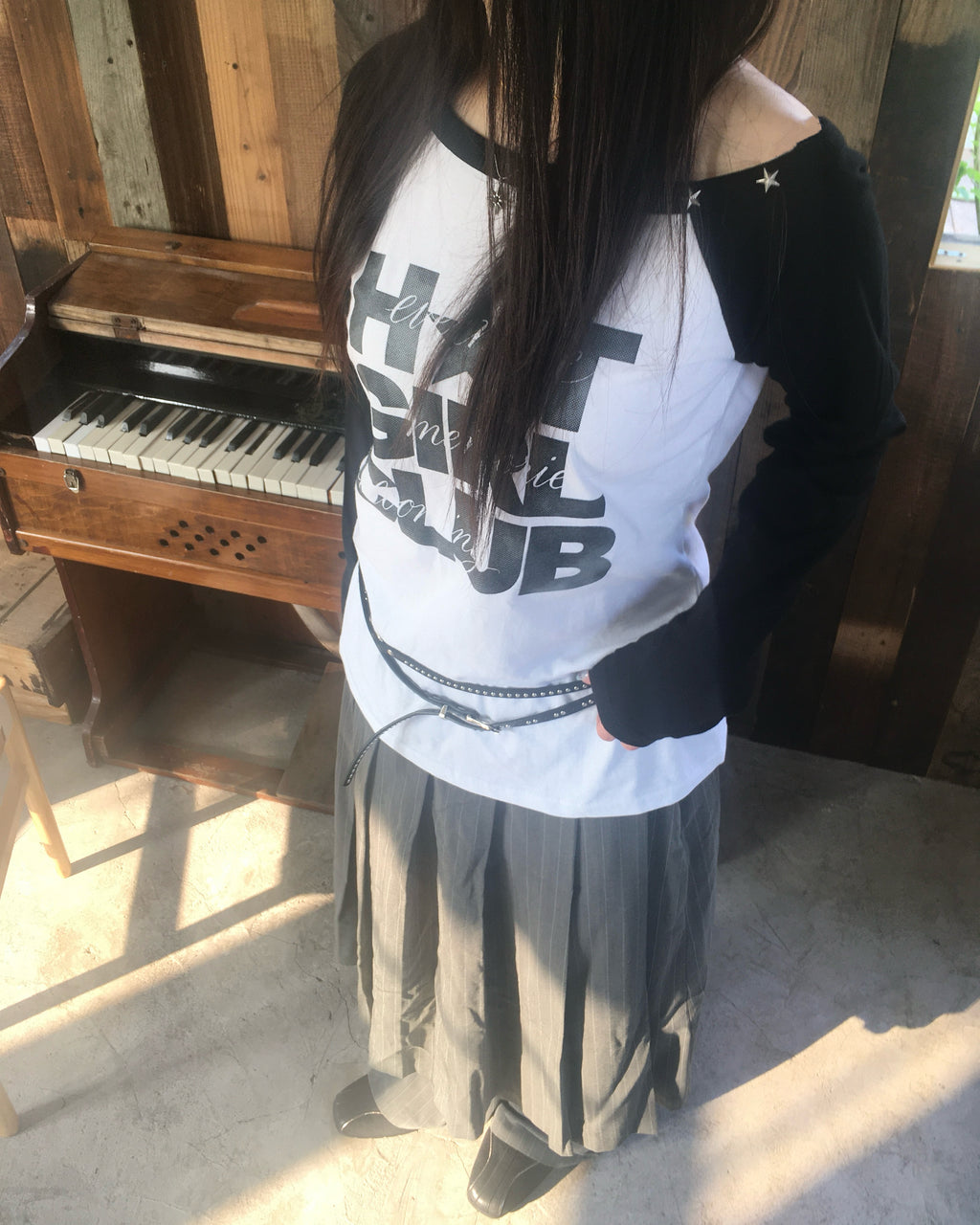 hot girl raglan tee (white)