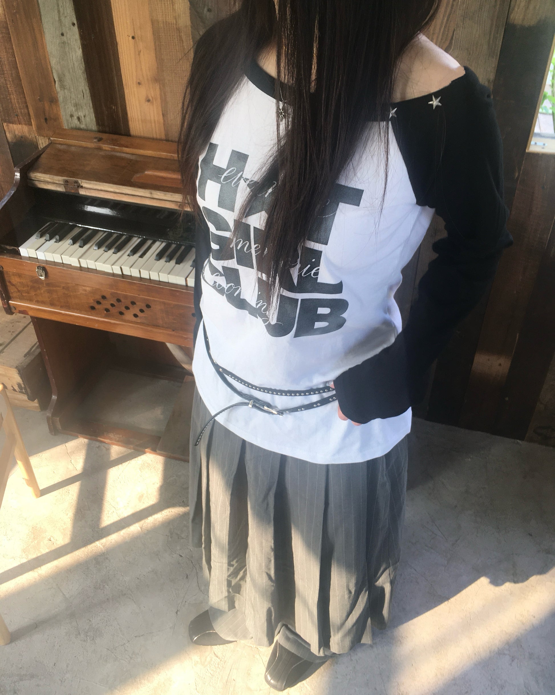 hot girl raglan tee (white)