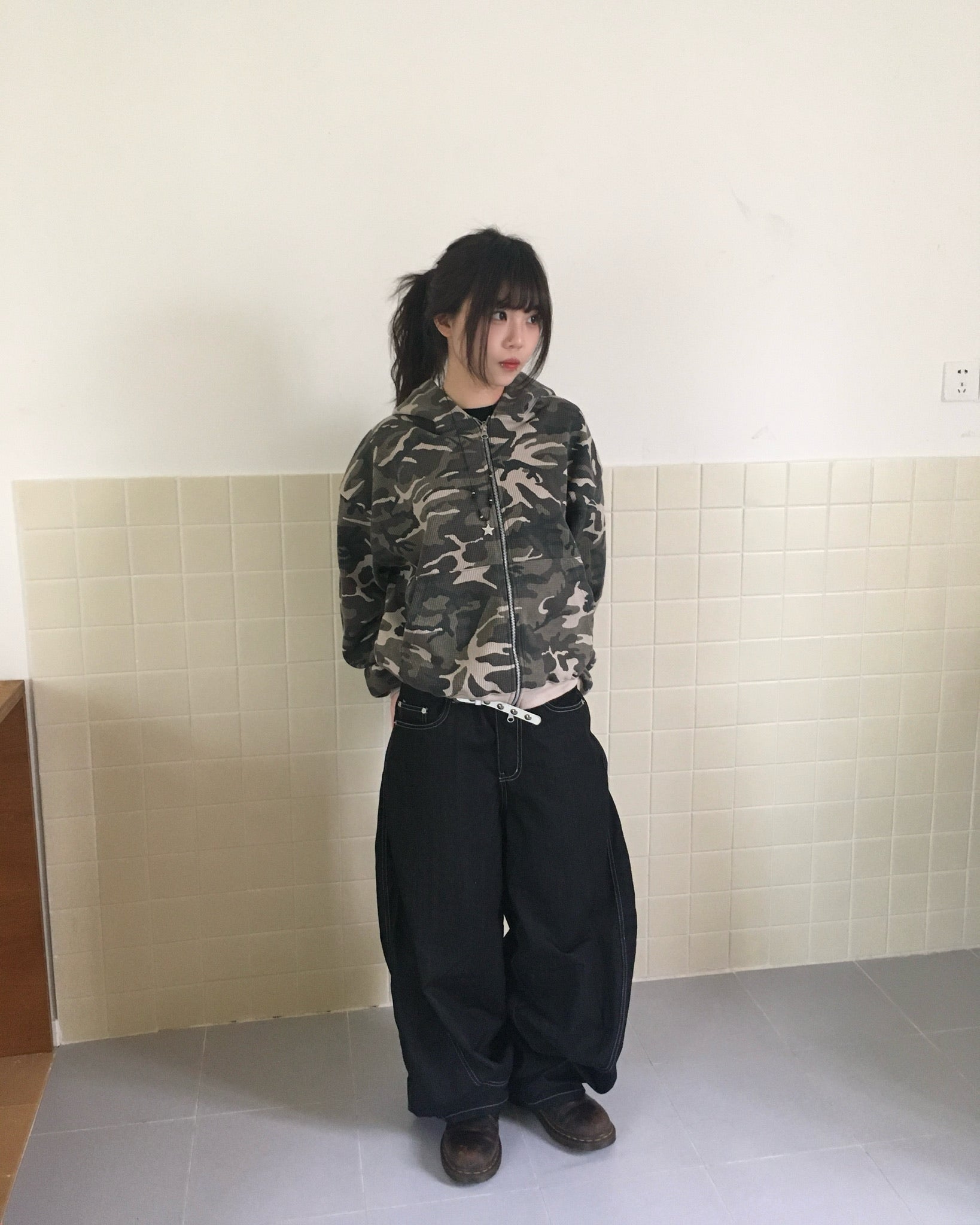 stitch pocket pants (black)