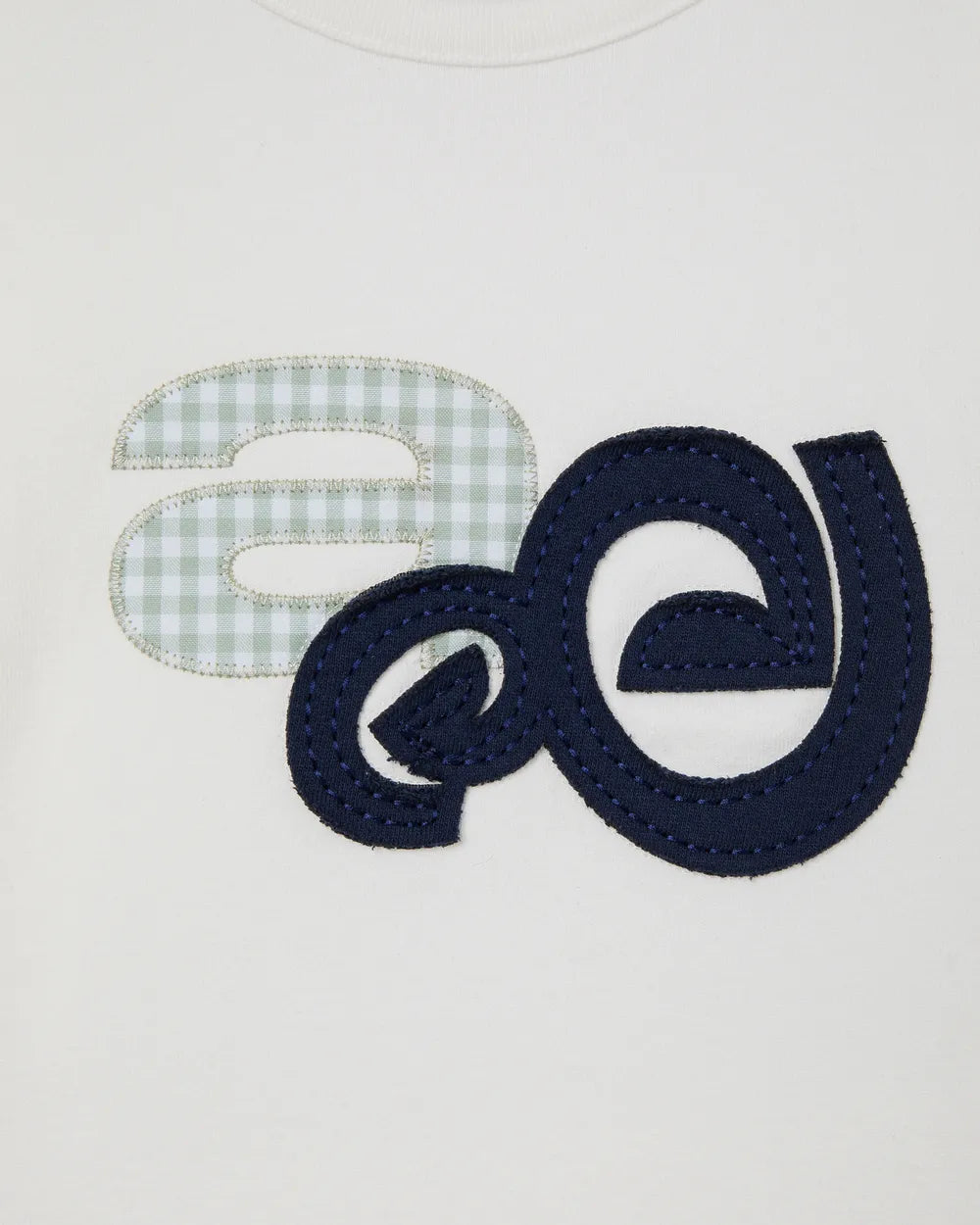 AEAE APPLIQUE LOGO TEE (WHITE)