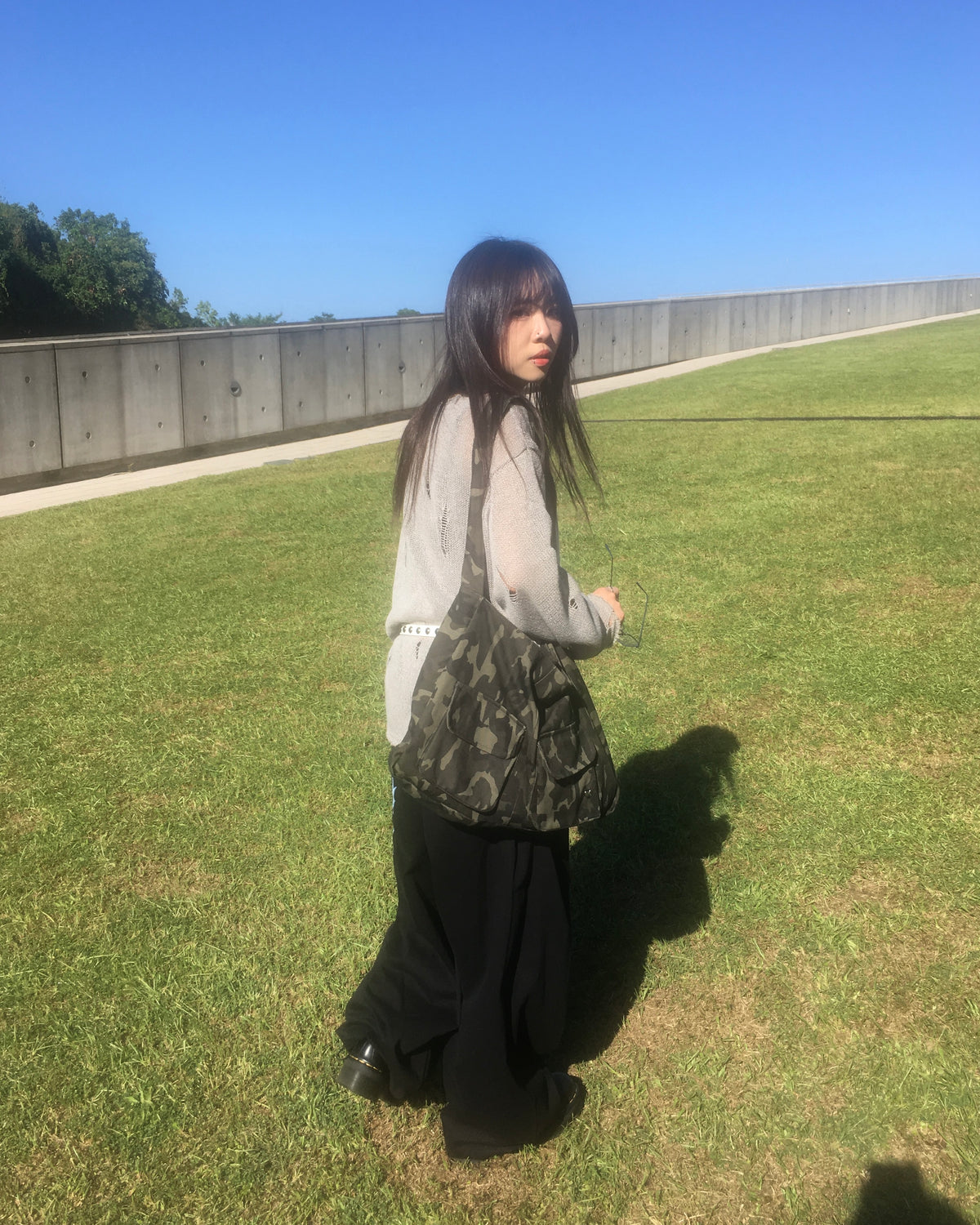 camo shoulder bag (khaki)