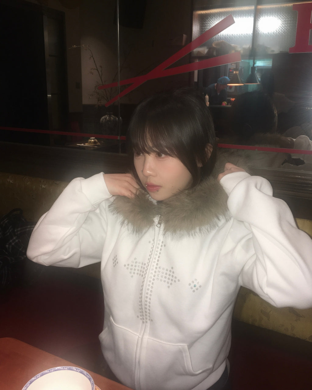 cross crop fur jacket (white)