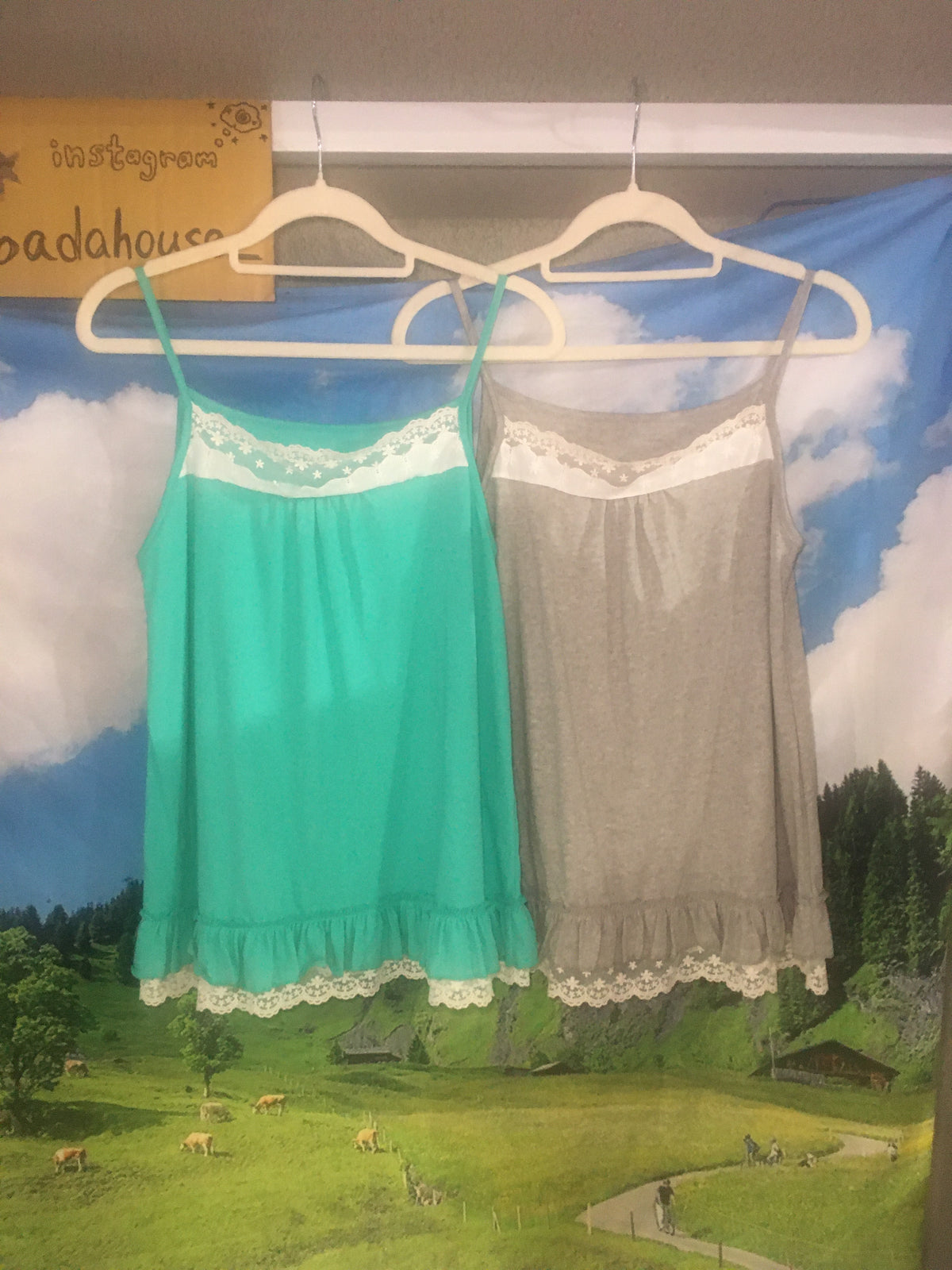lace trim layer ruffle top (grey)