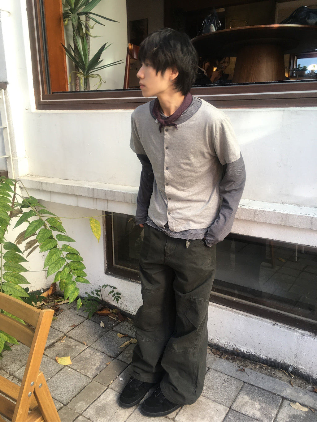 mock layer button tee (grey)