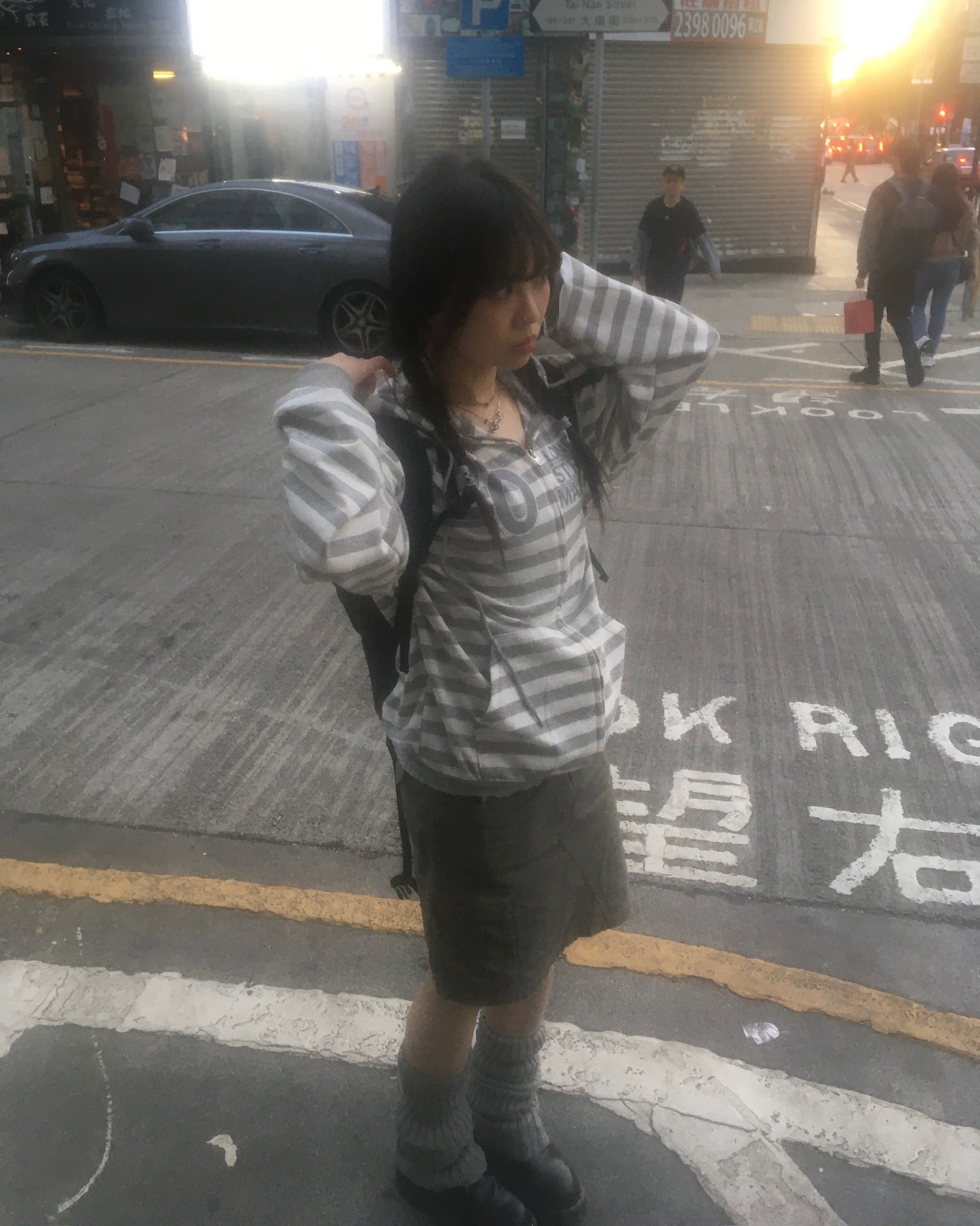 20 striped zip-up hoodie (grey)