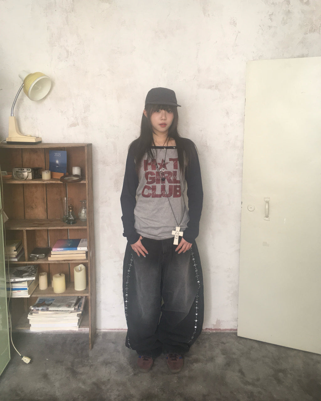 hot girl raglan tee (grey)