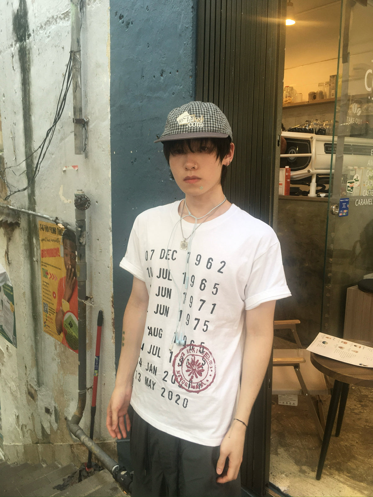 calender print tee (white)