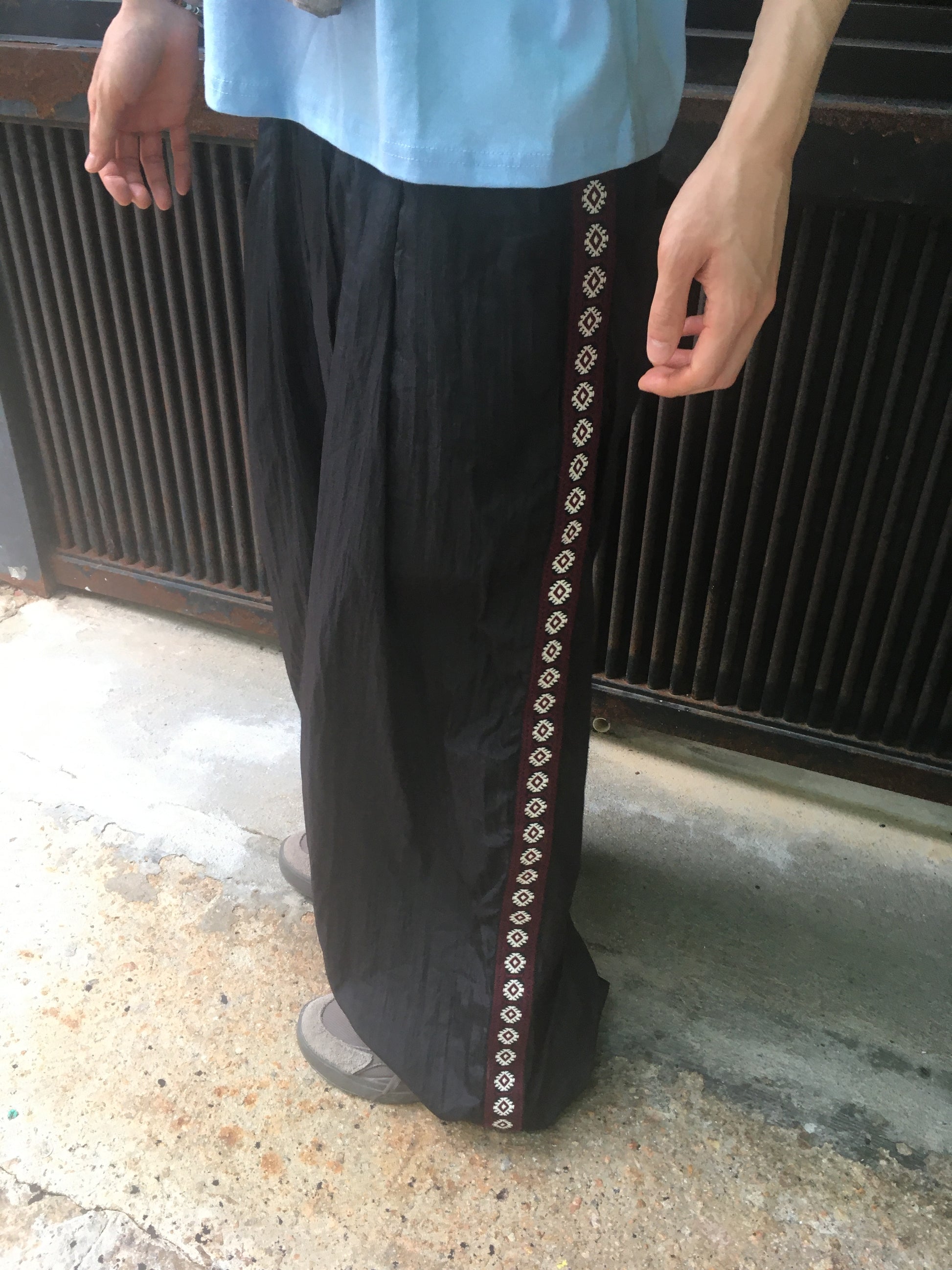 side sun nylon pants (black)