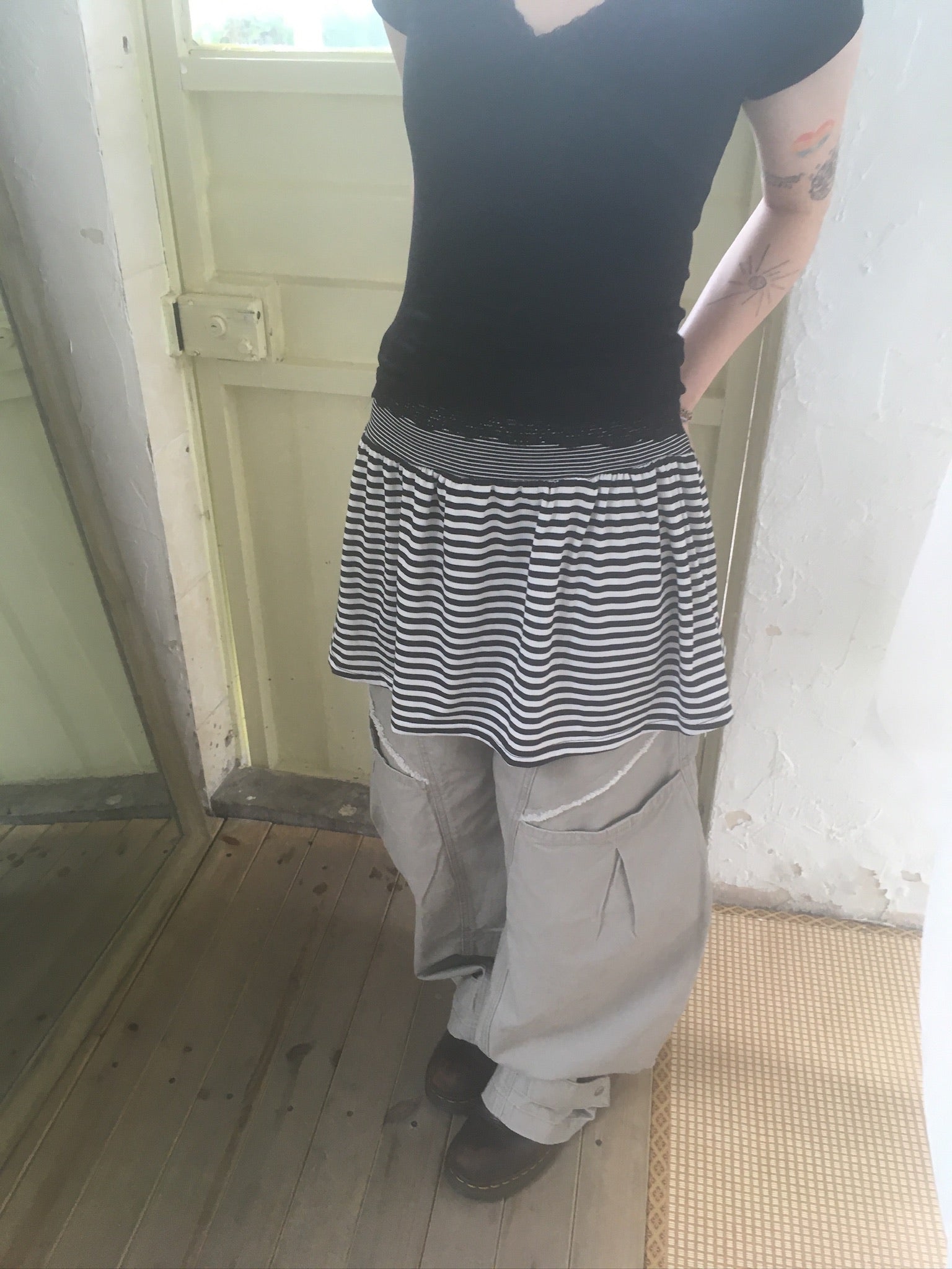 striped cotton skirt (black)