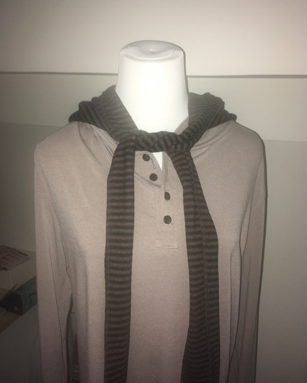 striped hooded scarf (navy)