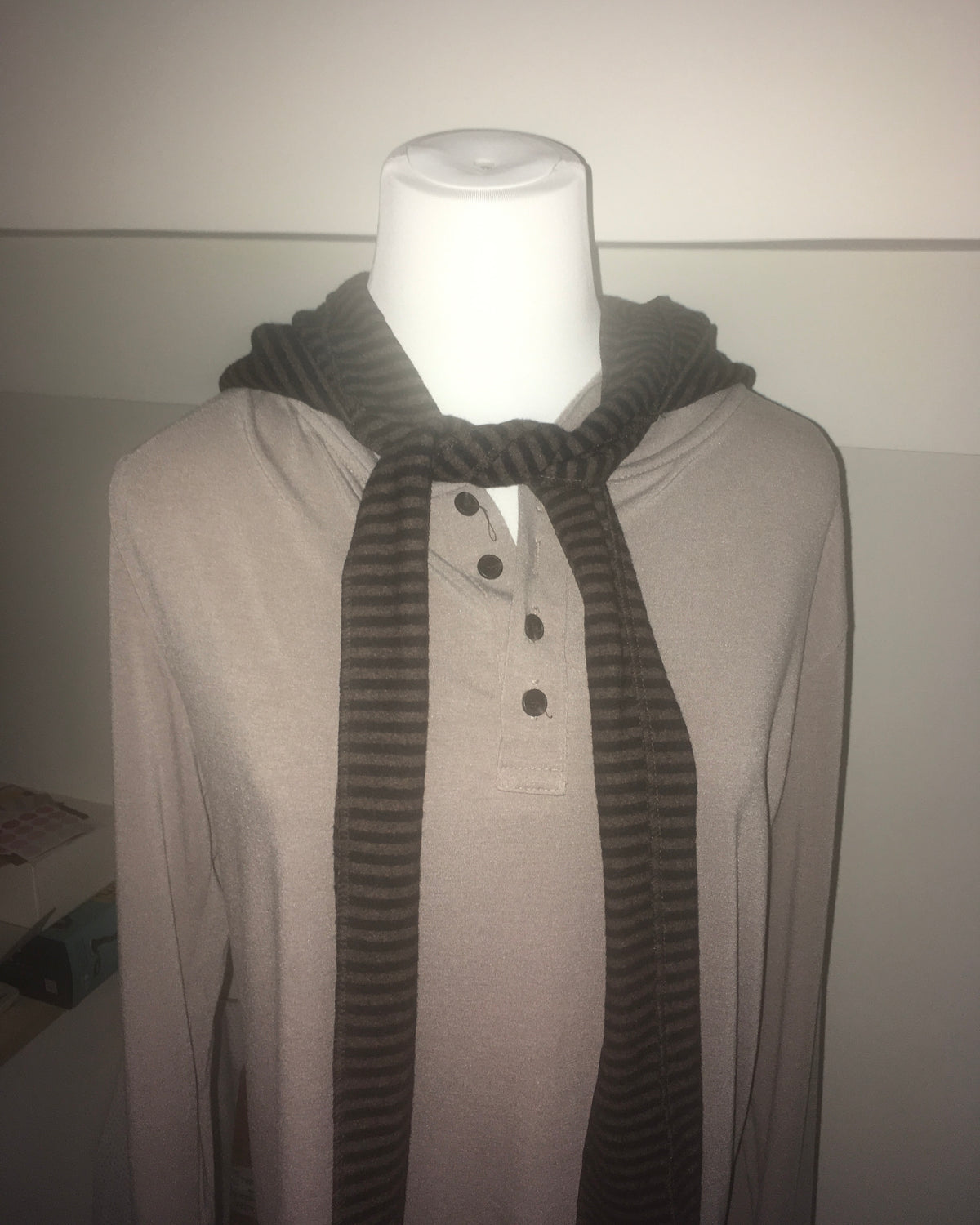 striped hooded scarf (navy)