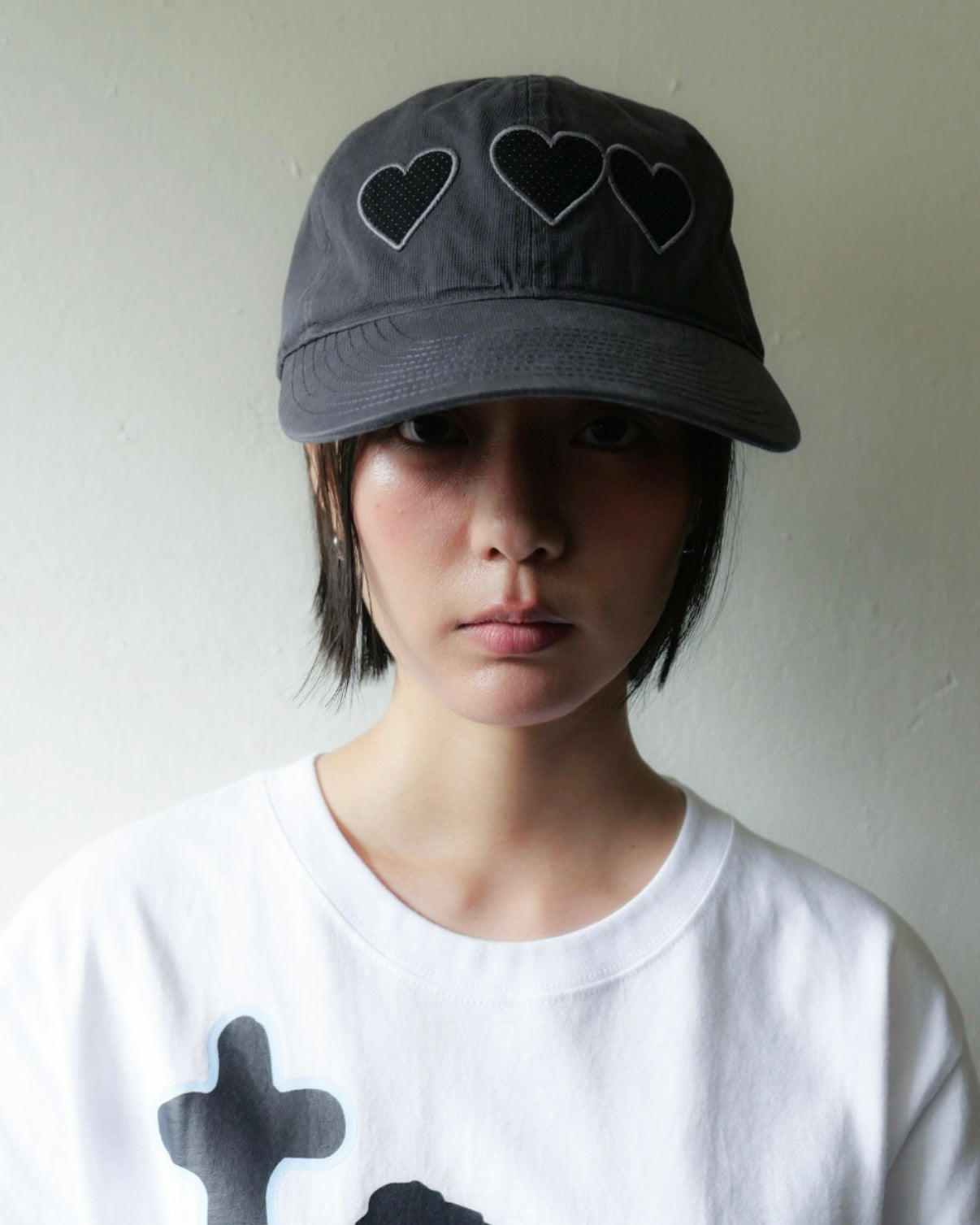 TCM HEART CAP (CHARCOAL)