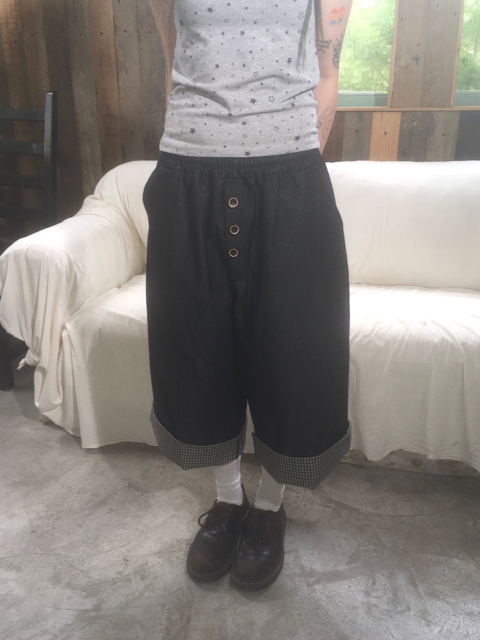 check roll-up pants