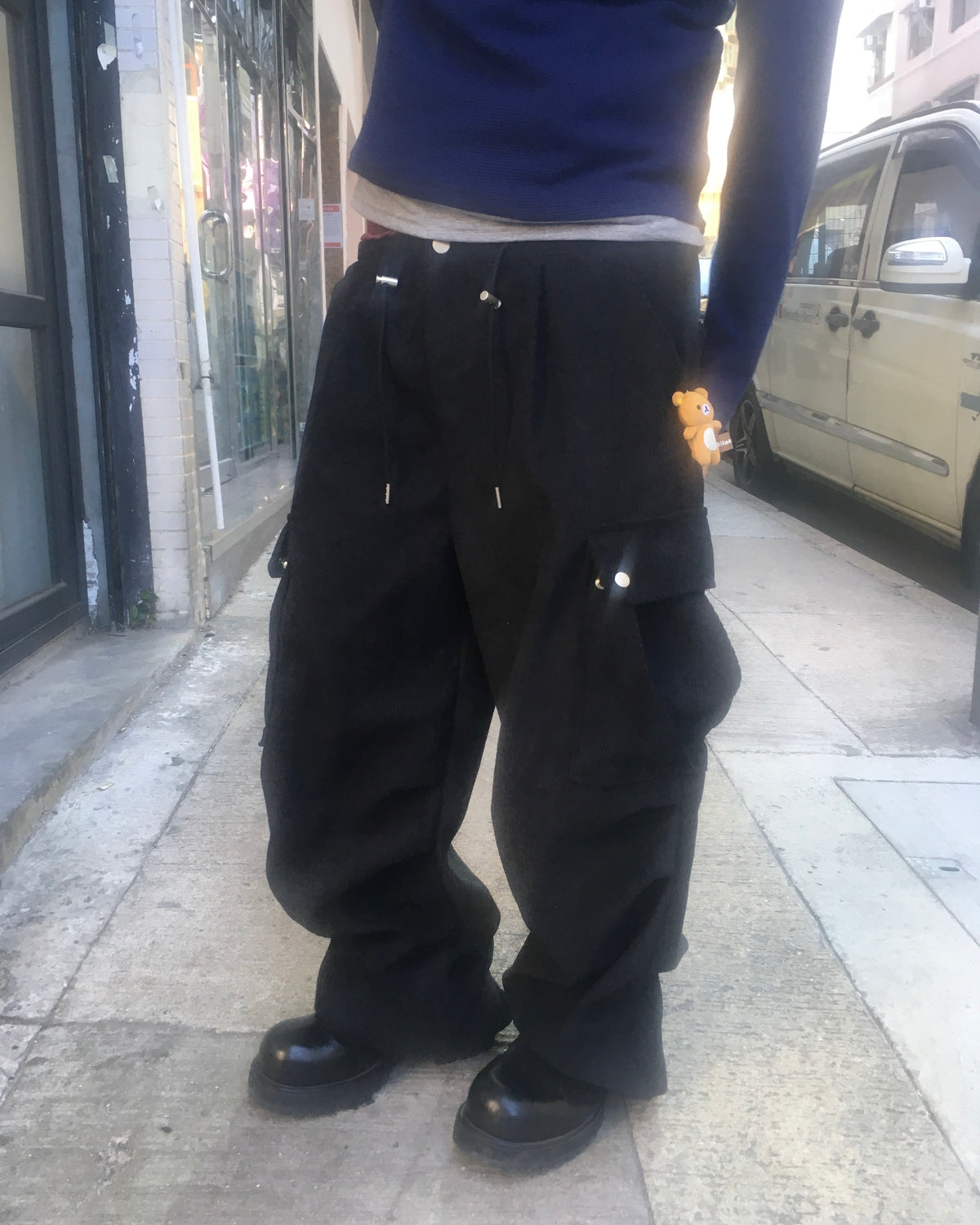 corduroy cargo pants (black)