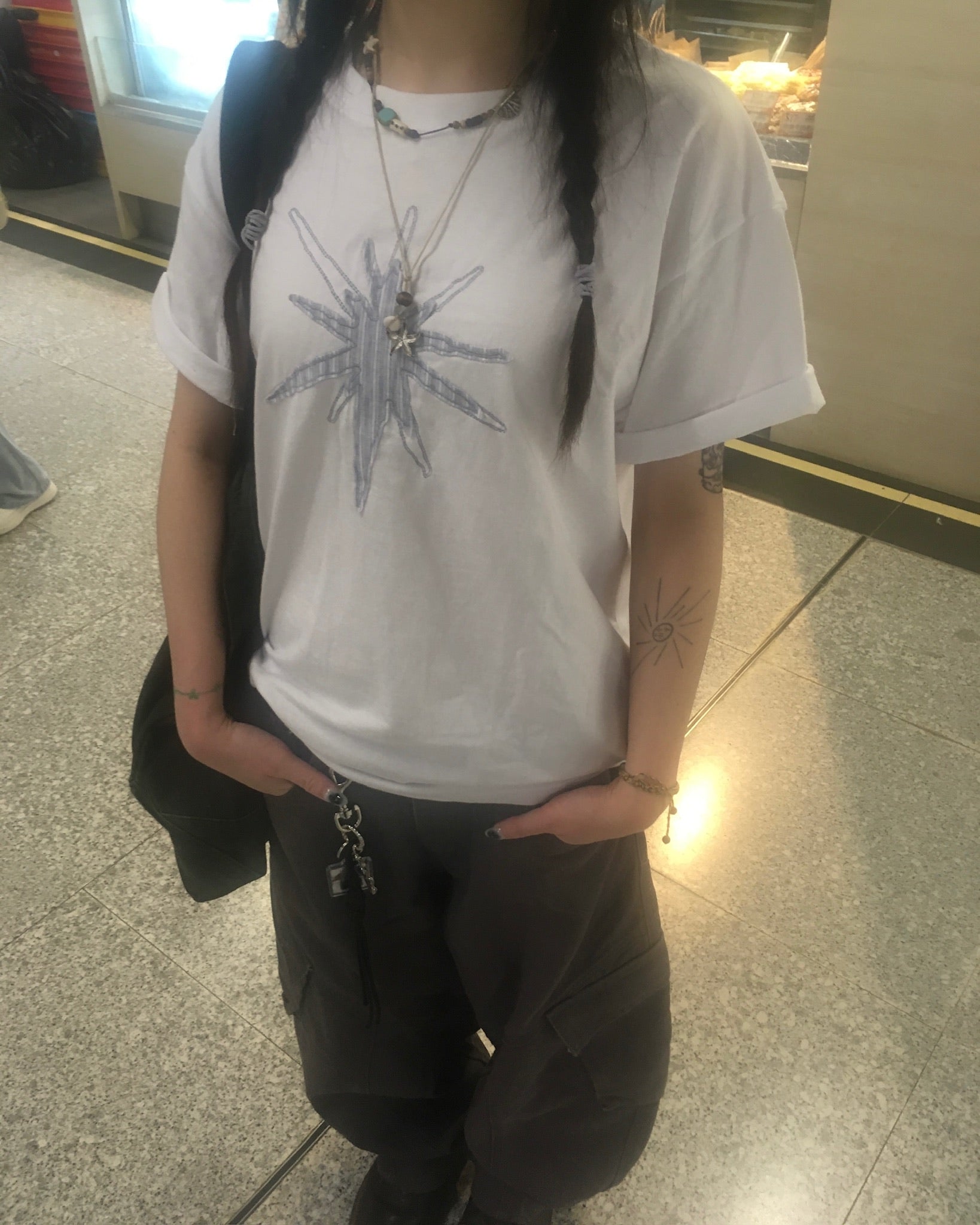 star colored crop tee (white)