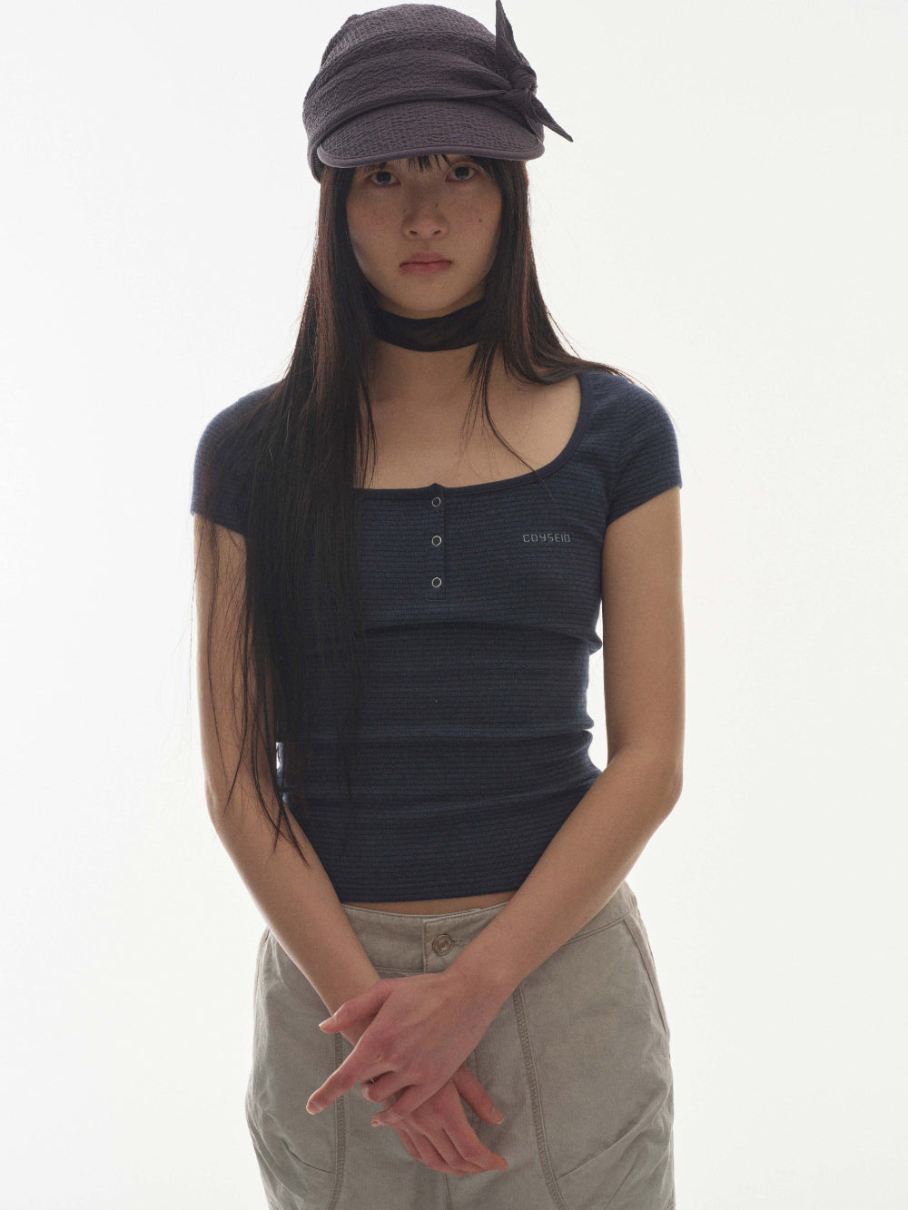 ✪【𝘱𝘳𝘦-𝘰𝘳𝘥𝘦𝘳】coyseio prong snap mini logo tee (2 color)