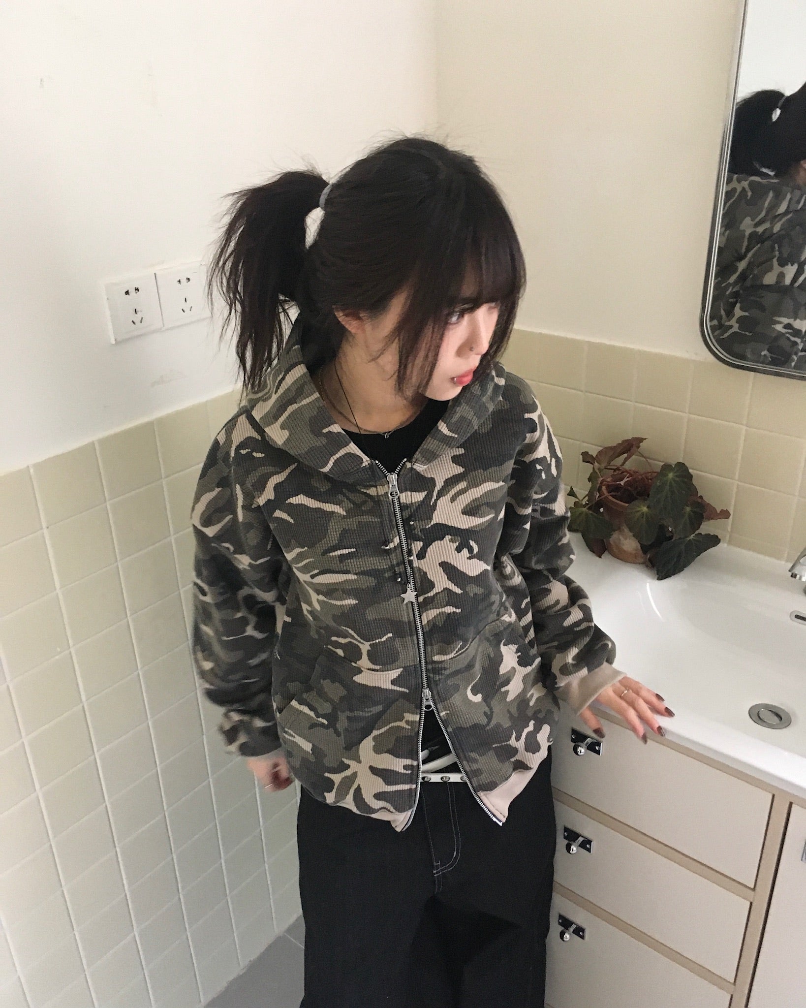 camo waffle zip-up hoodie (beige)