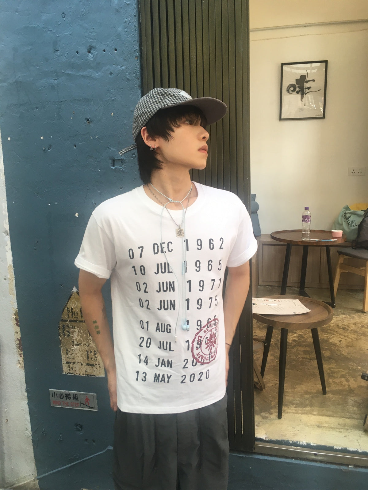 calender print tee (white)