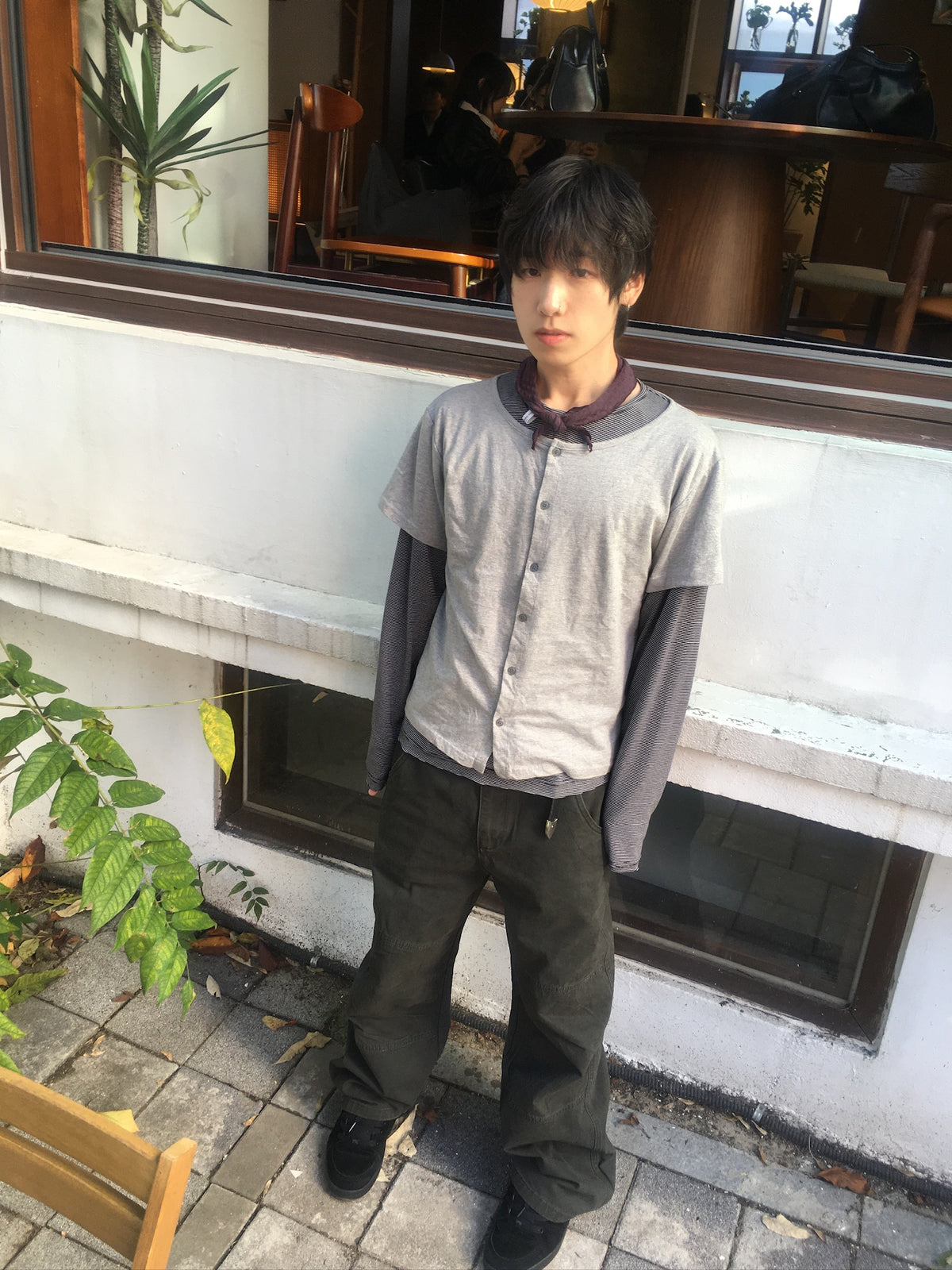 mock layer button tee (grey)