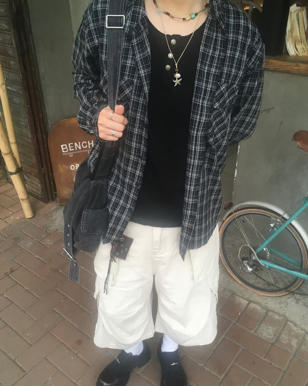 double pocket checked shirt (black)