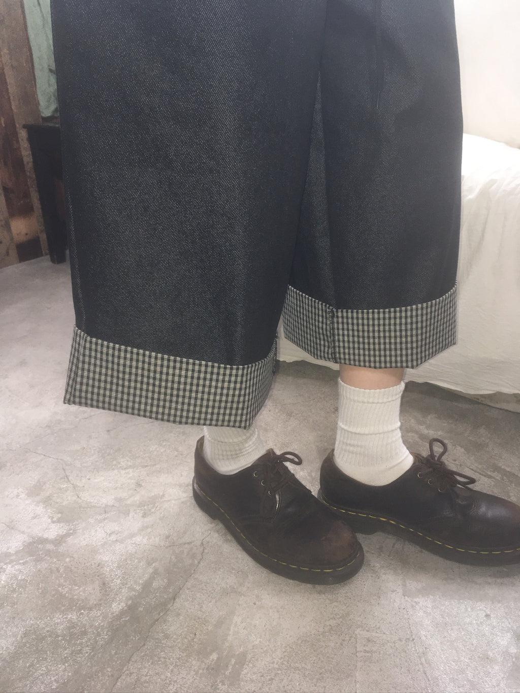 check roll-up pants