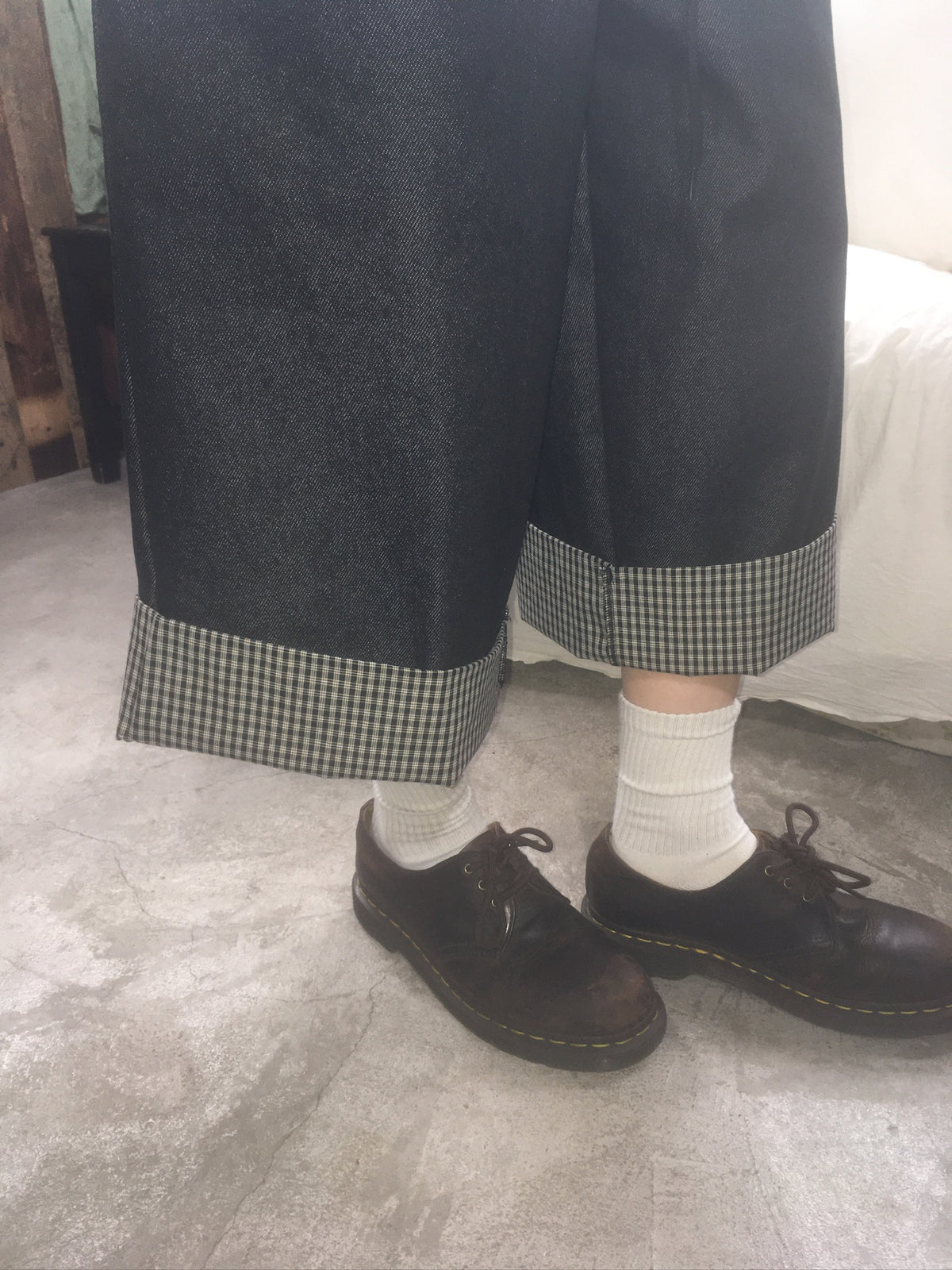 check roll-up pants