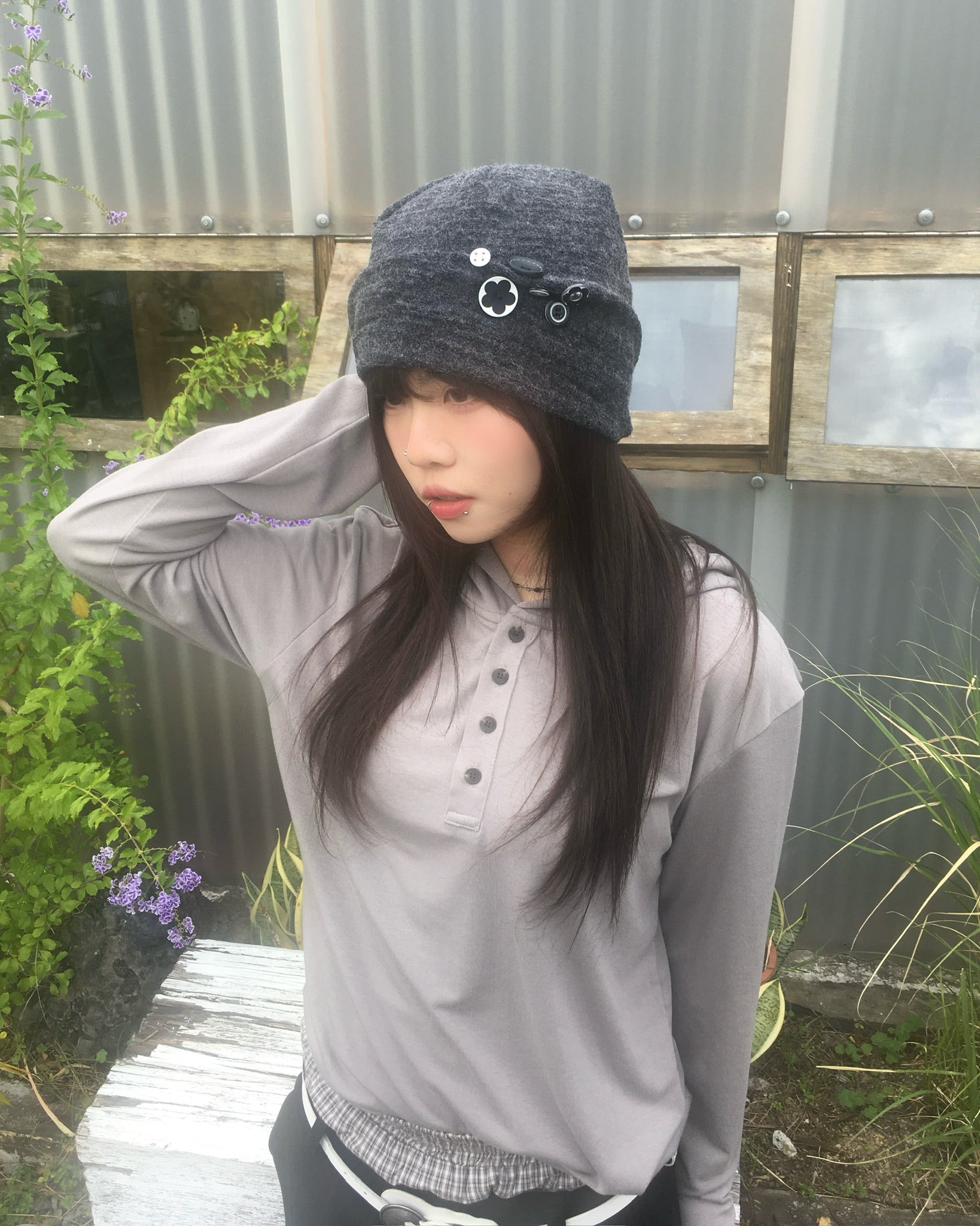 button beanie (charcoal)