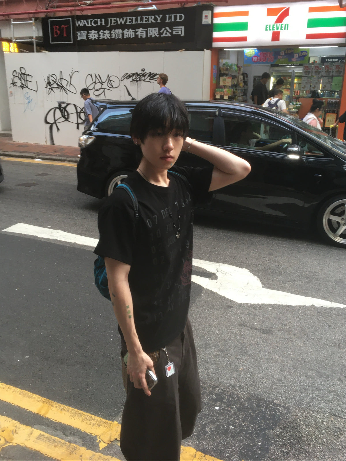 calendar print tee (black)