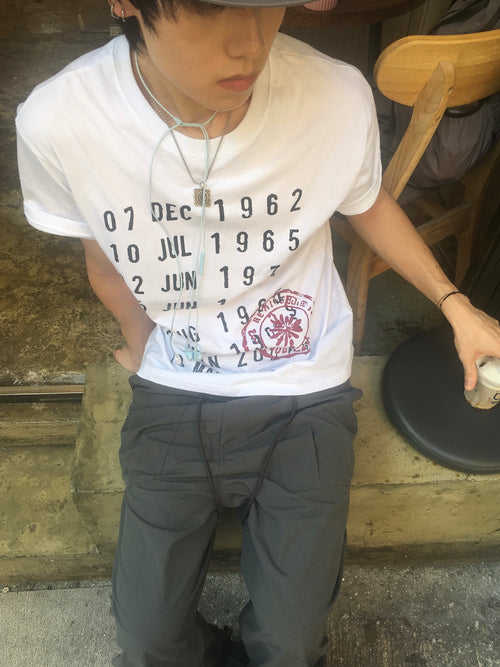 calender print tee (white)