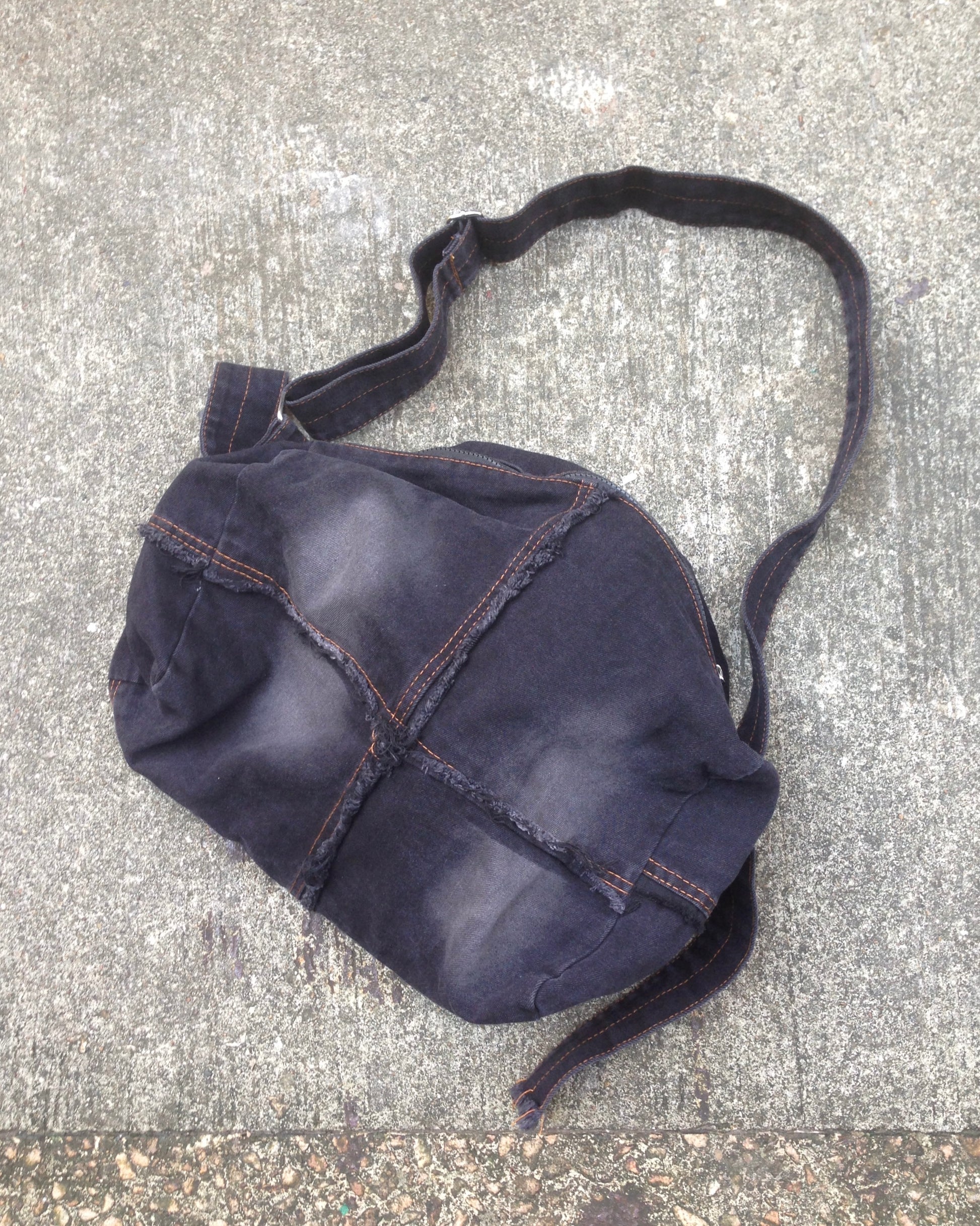 stitch washed denim bag (black)