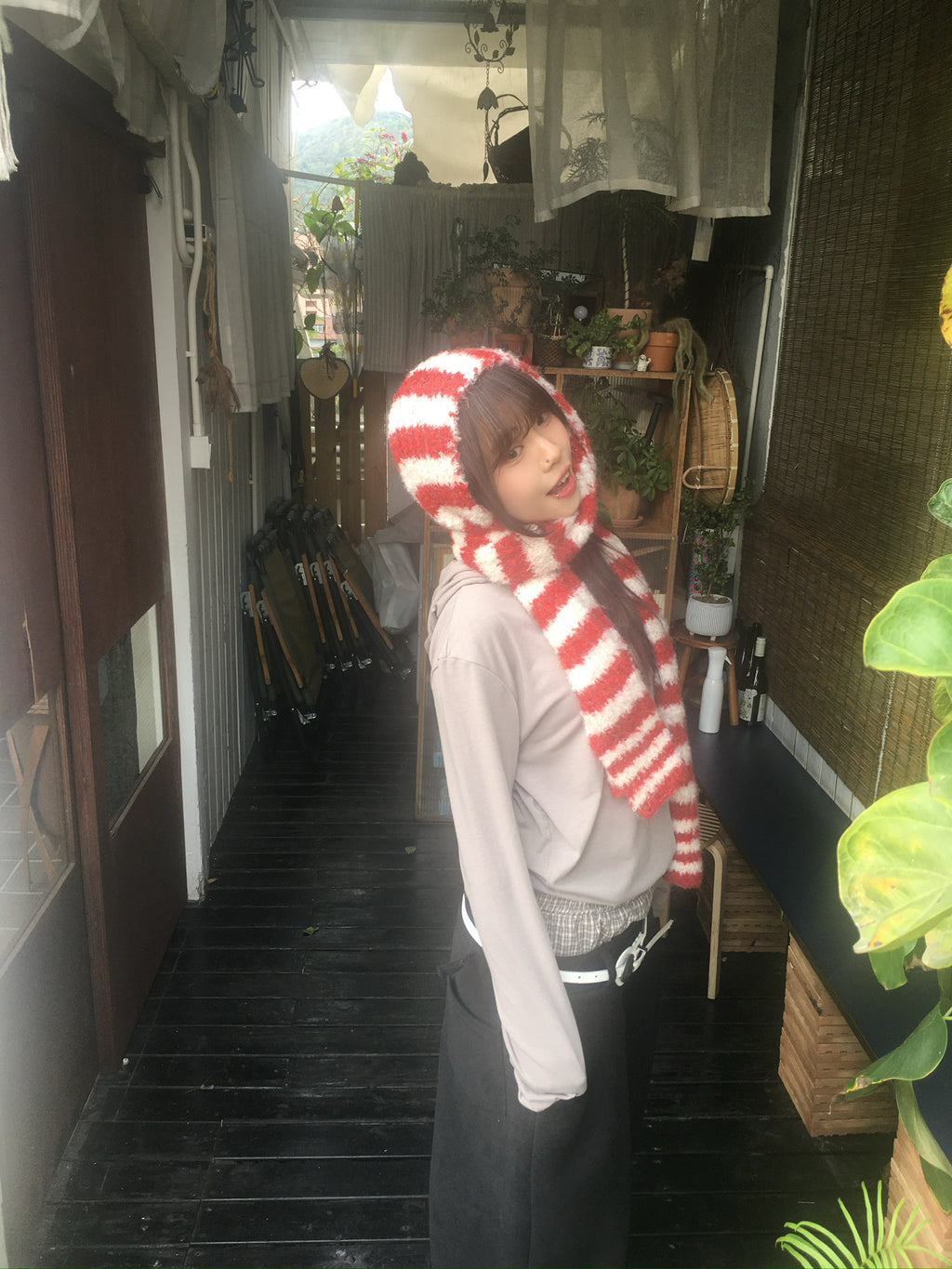 striped wool scarf (red)