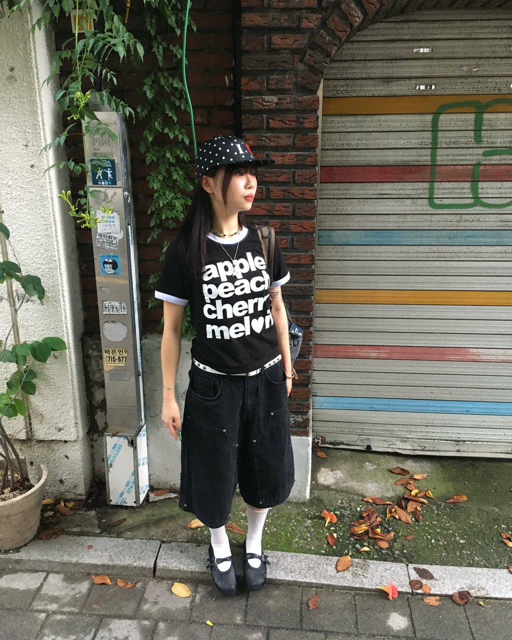 fruit ringer half tee (black)