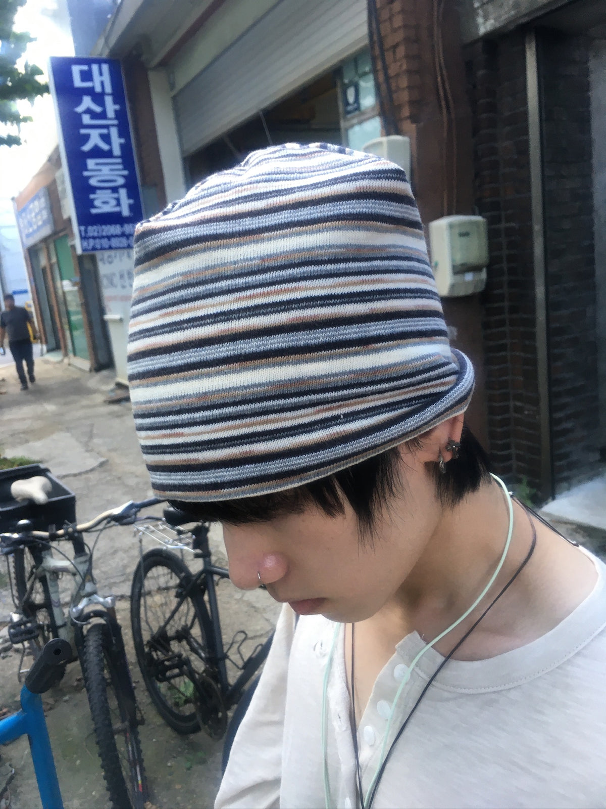coco stripe beanie (black)