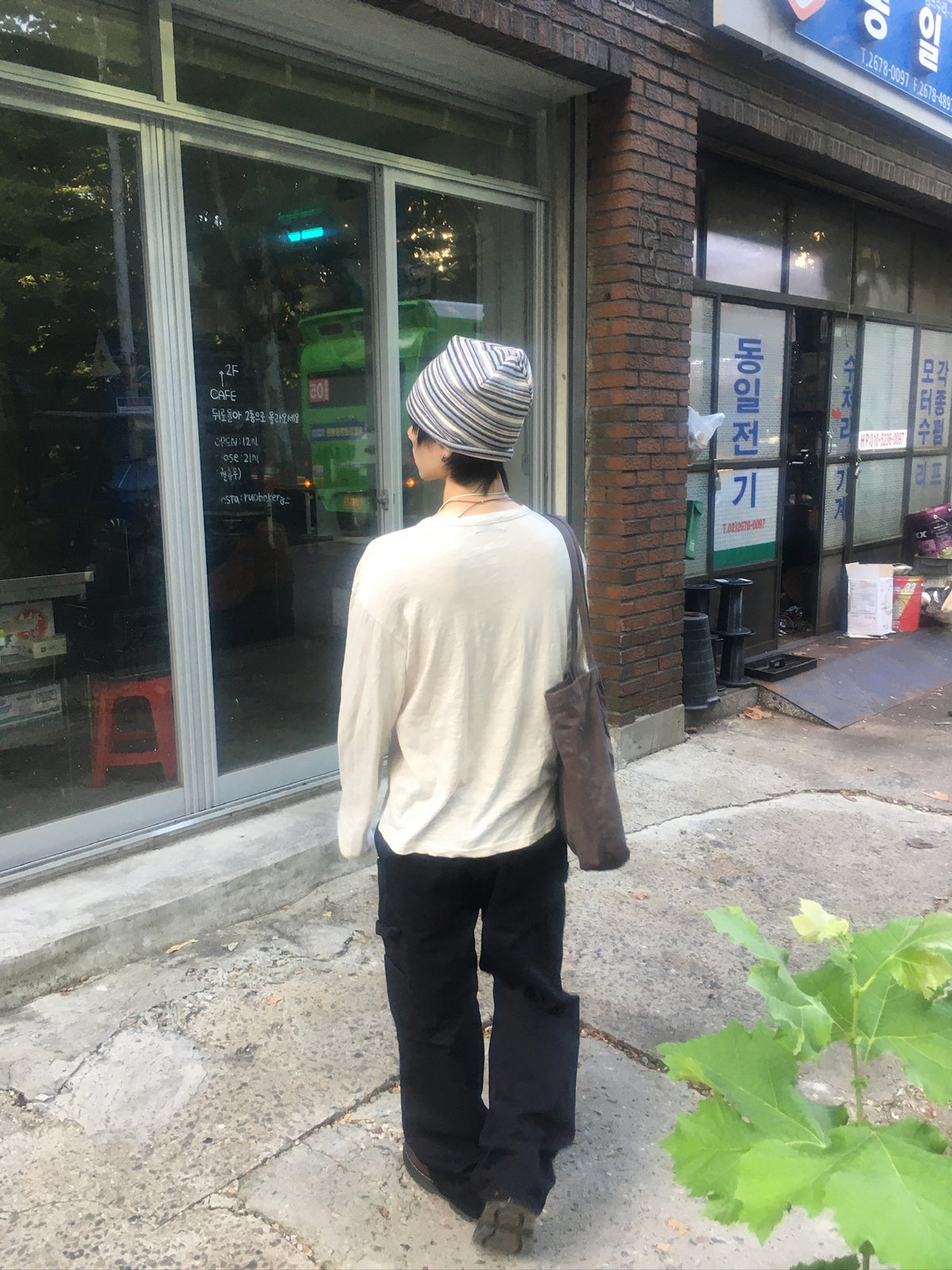 coco stripe beanie (black)