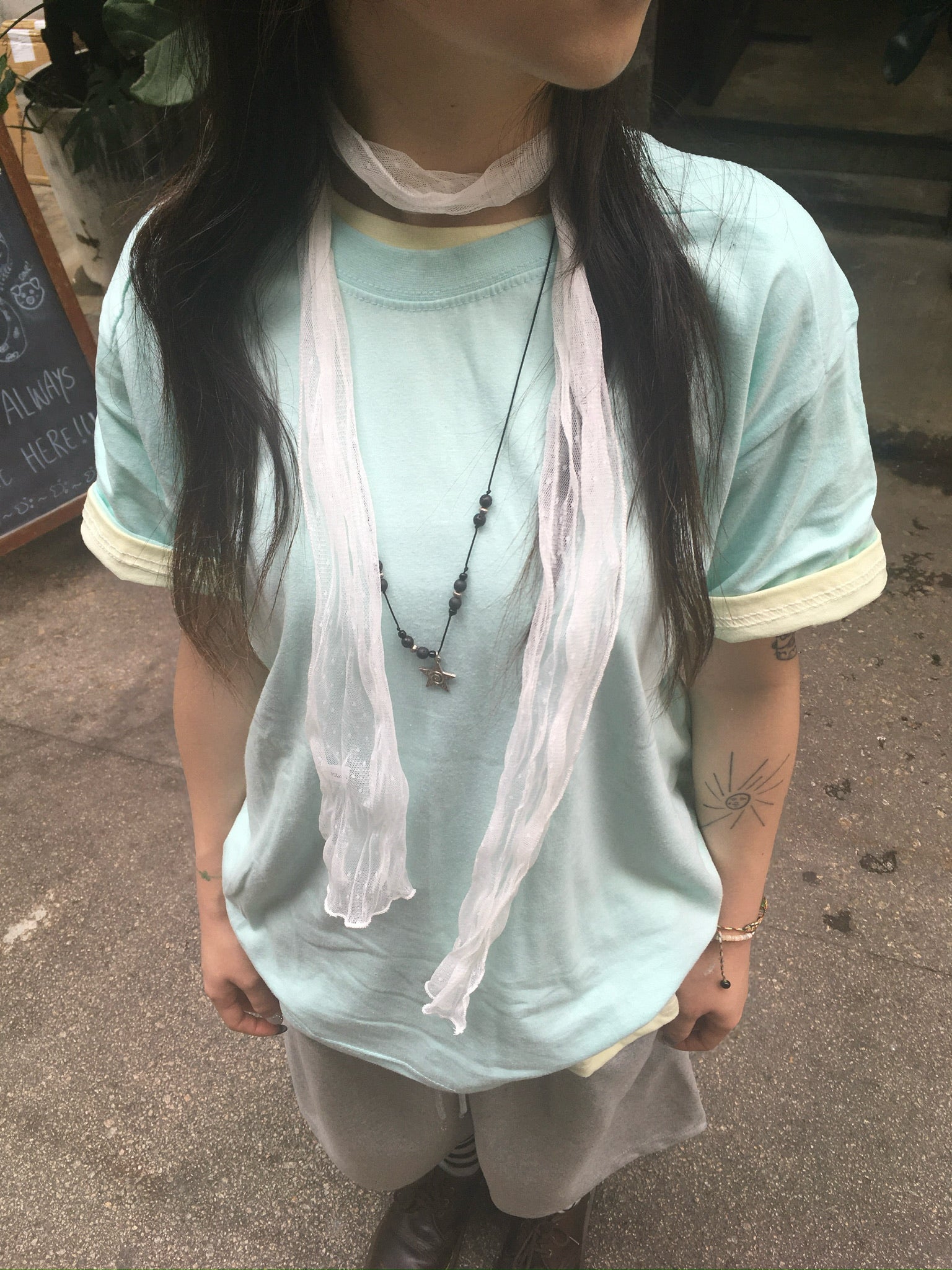 dot mesh scarf (white)