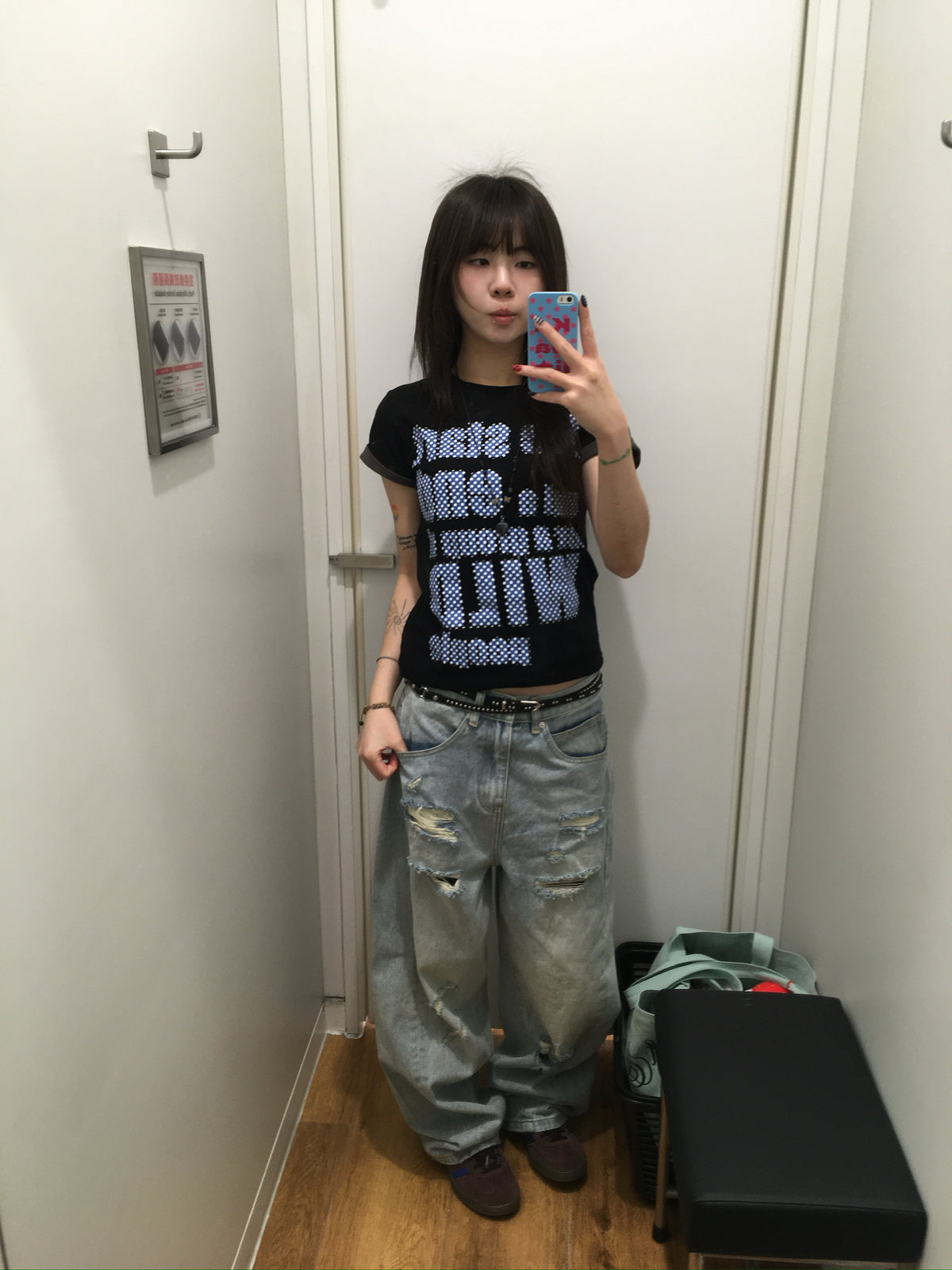 dot letter roll-up tee (black)