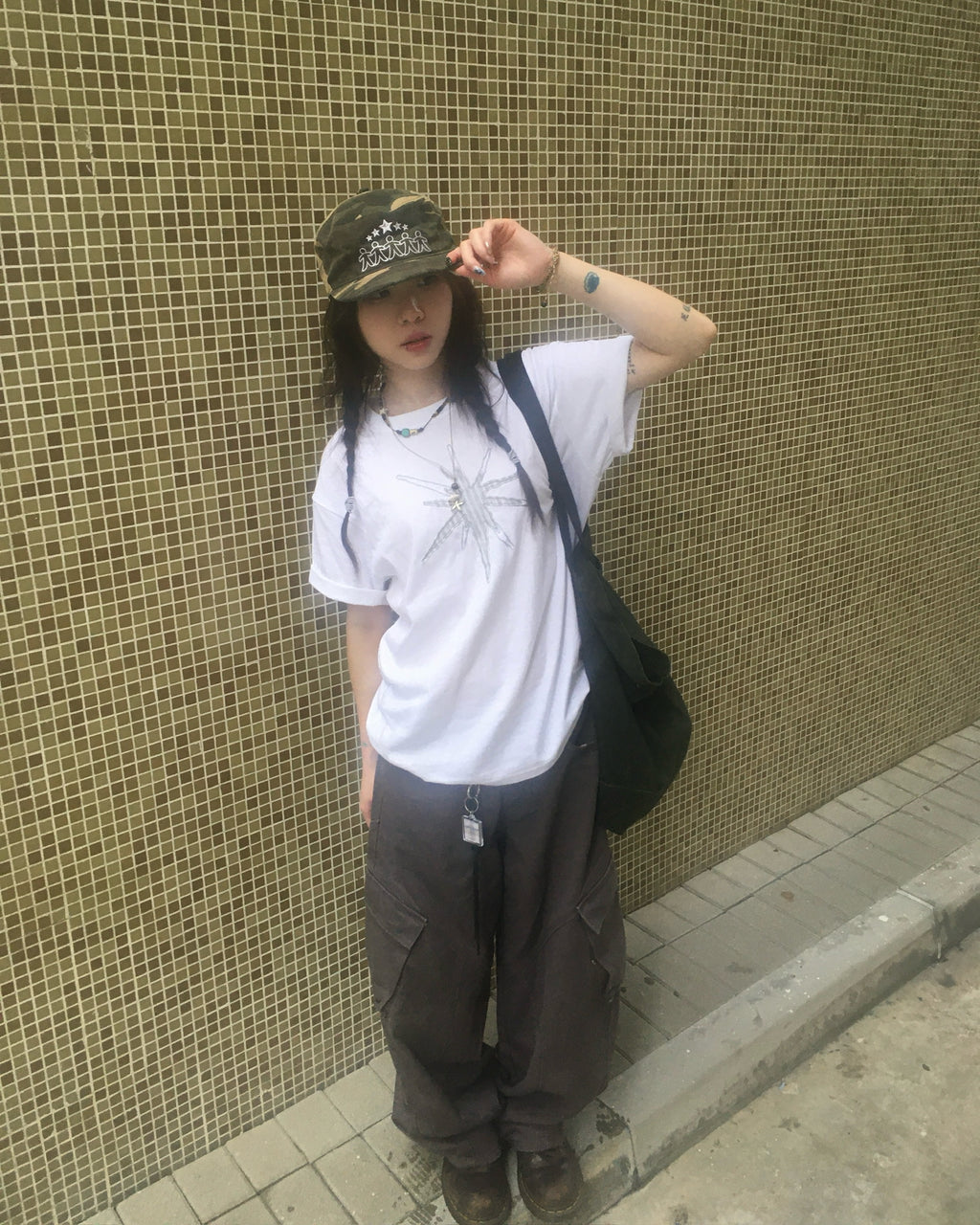 multi-seam cargo pants (charcoal)