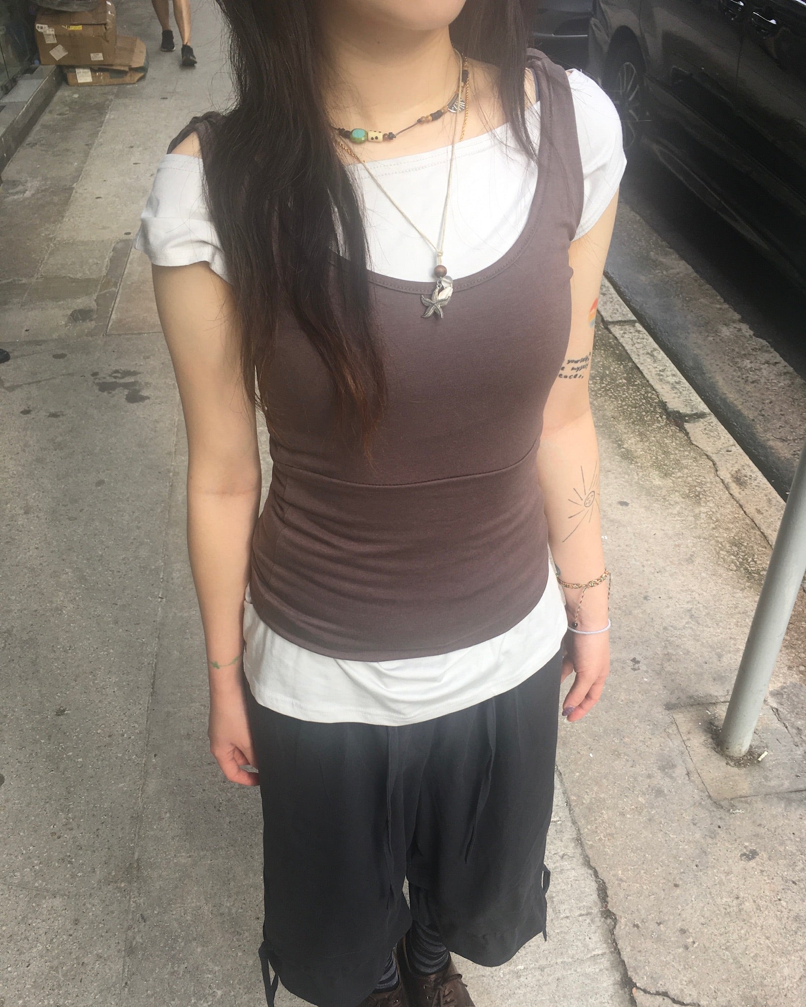 two-piece layered tee (brown/light grey)