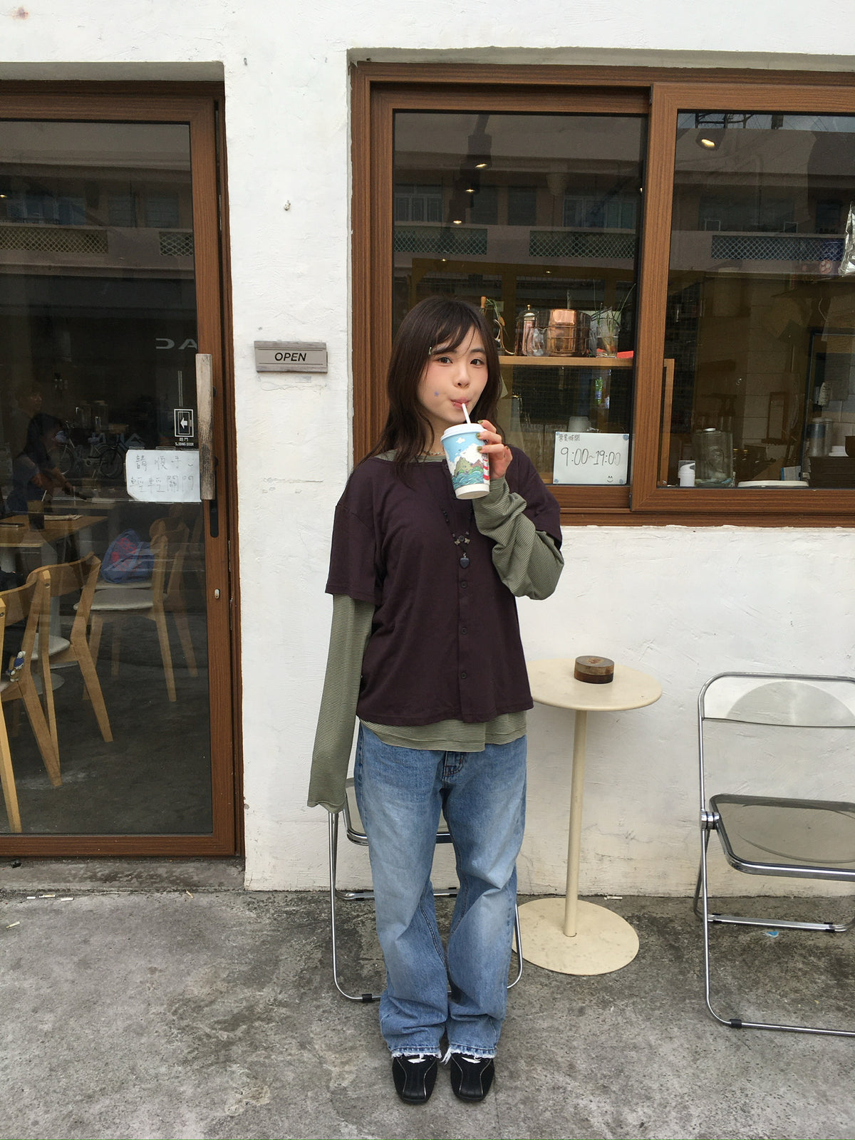 mock layer button tee (brown)