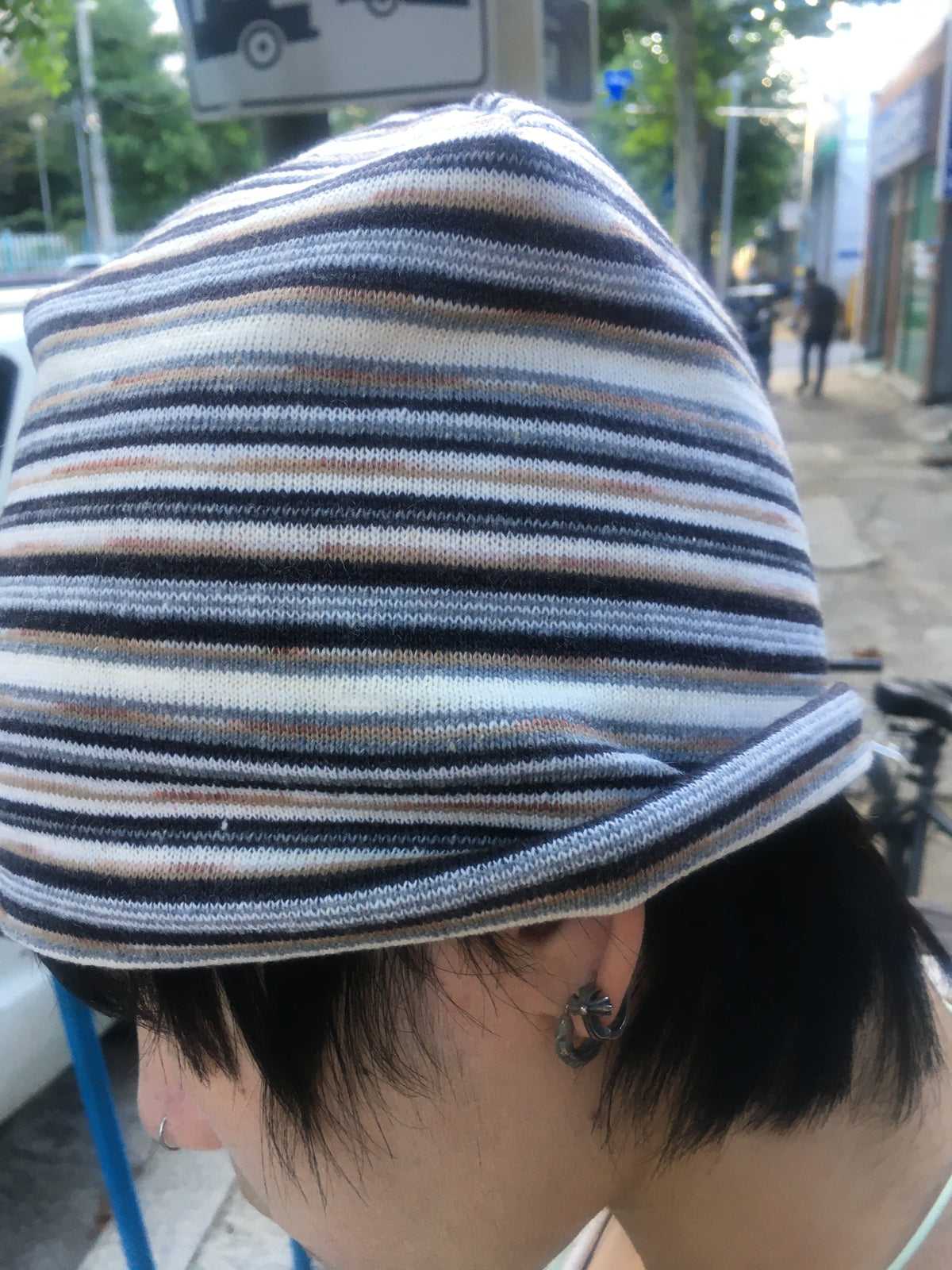 coco stripe beanie (black)