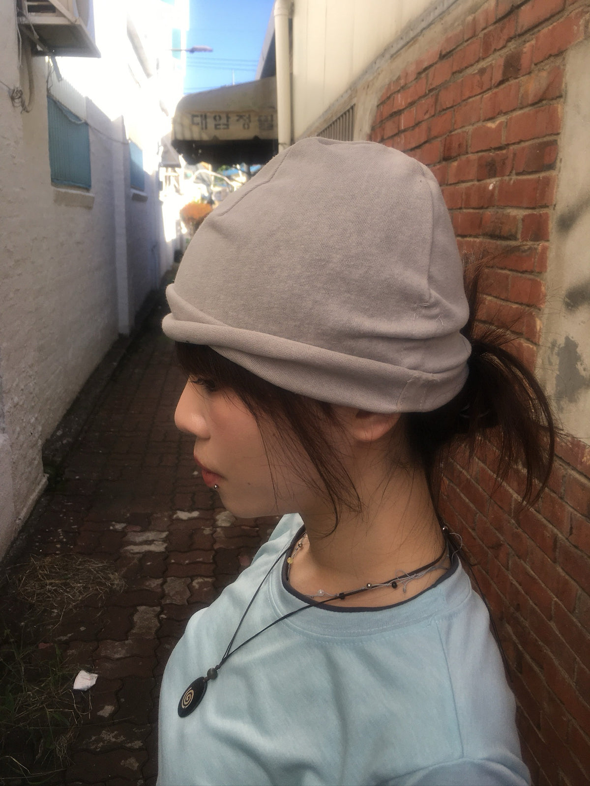 soft ruched beanie (beige)