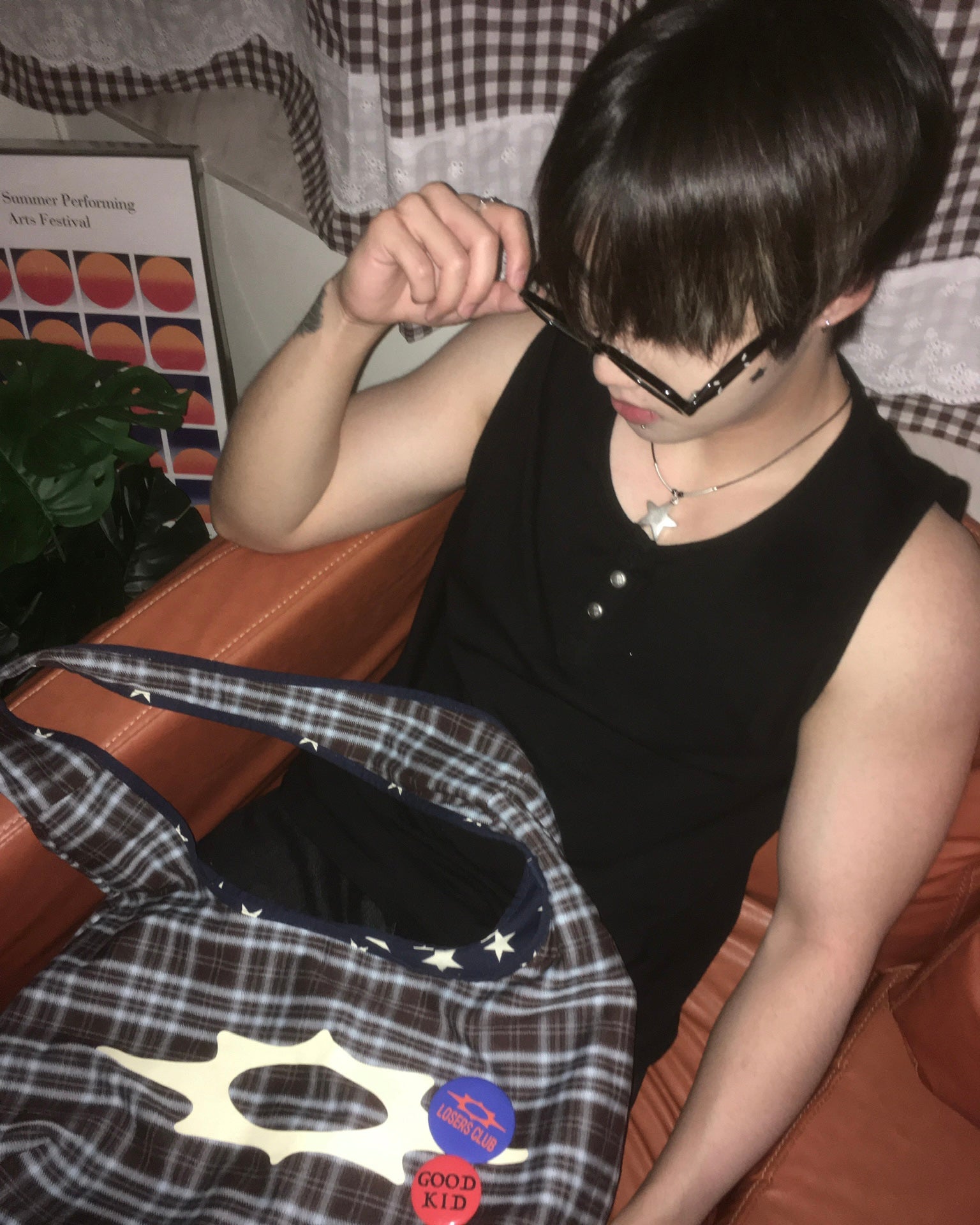 vintage henly neck vest (black)