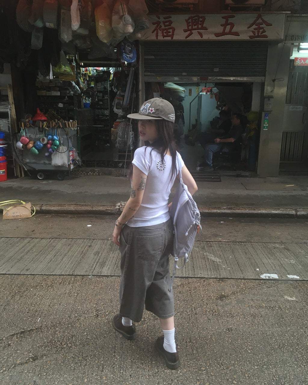 pin tuck bermuda pants (brown)