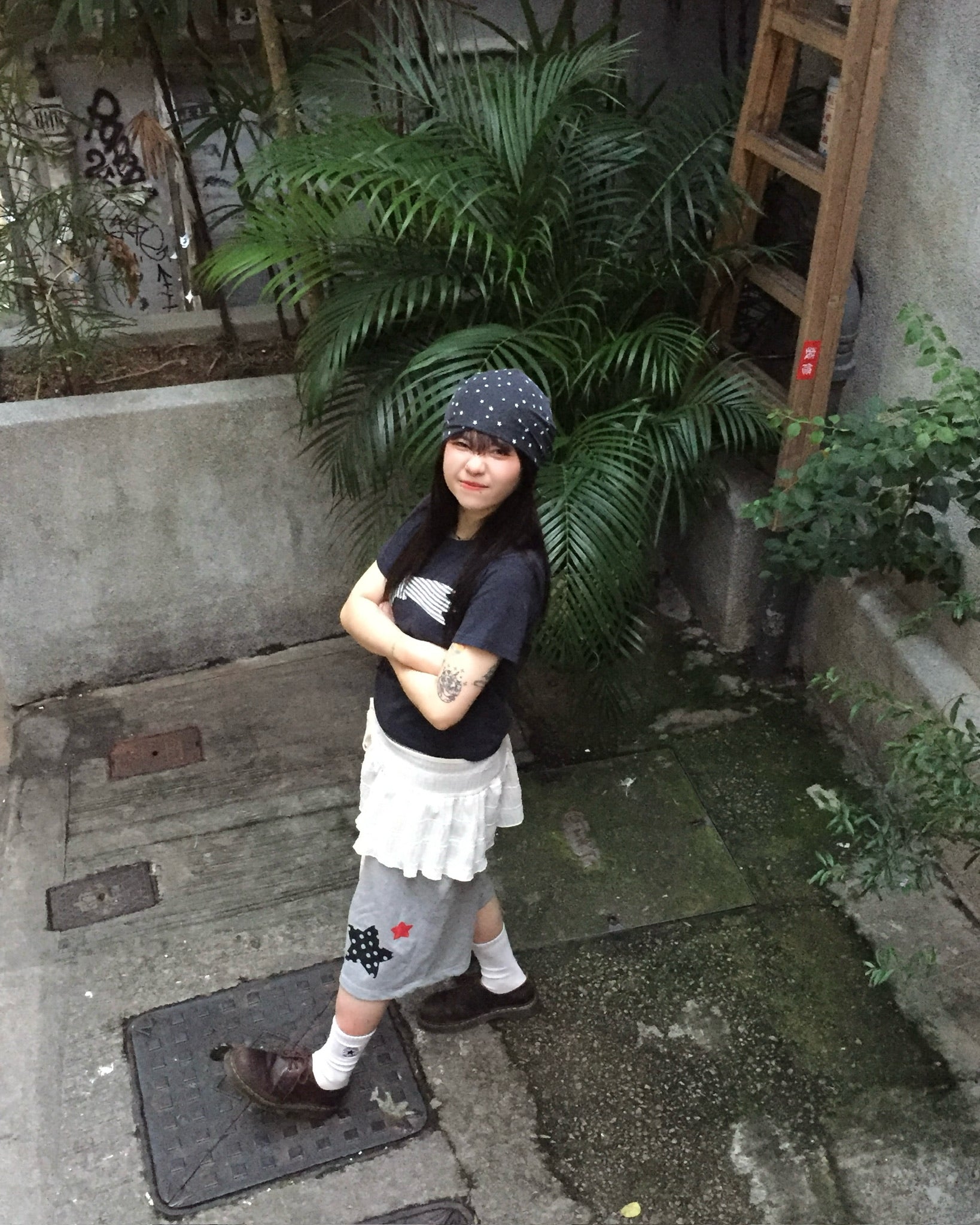 star patch crop tee (navy)