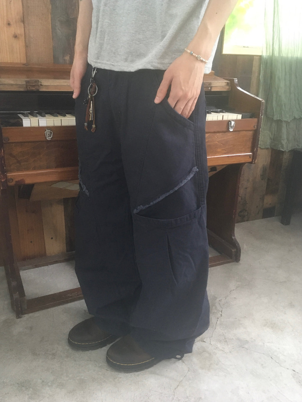 hem button cargo pants (navy)