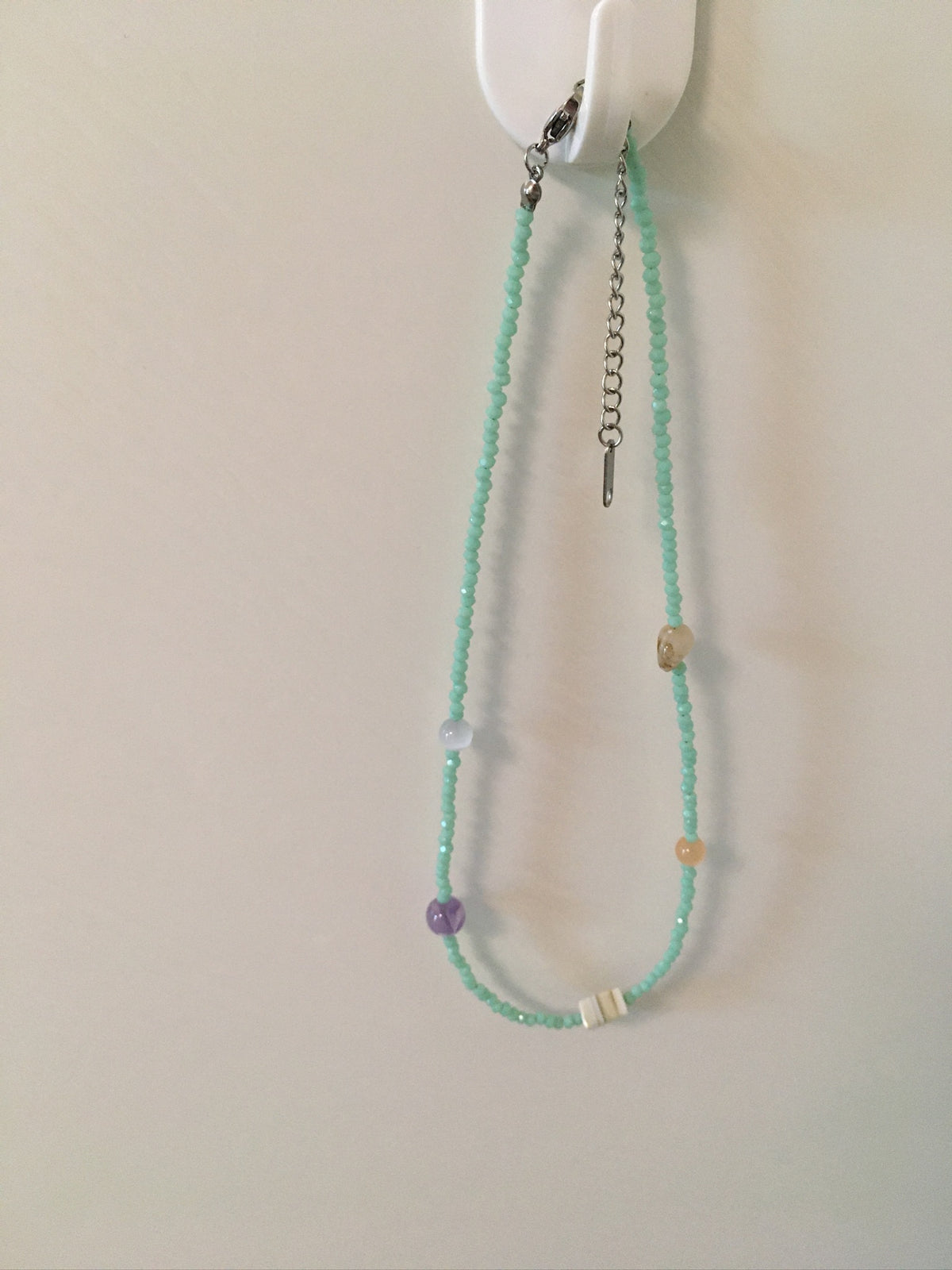 stone beaded necklace (mint)