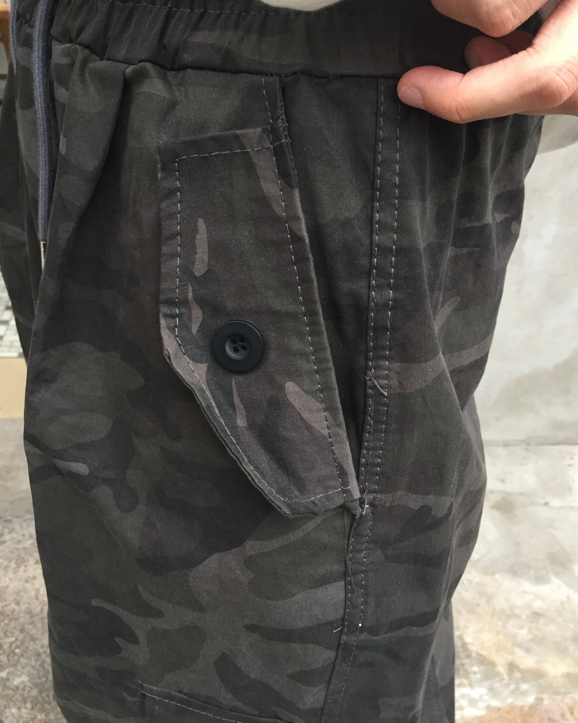 military camo work pants (charcoal)